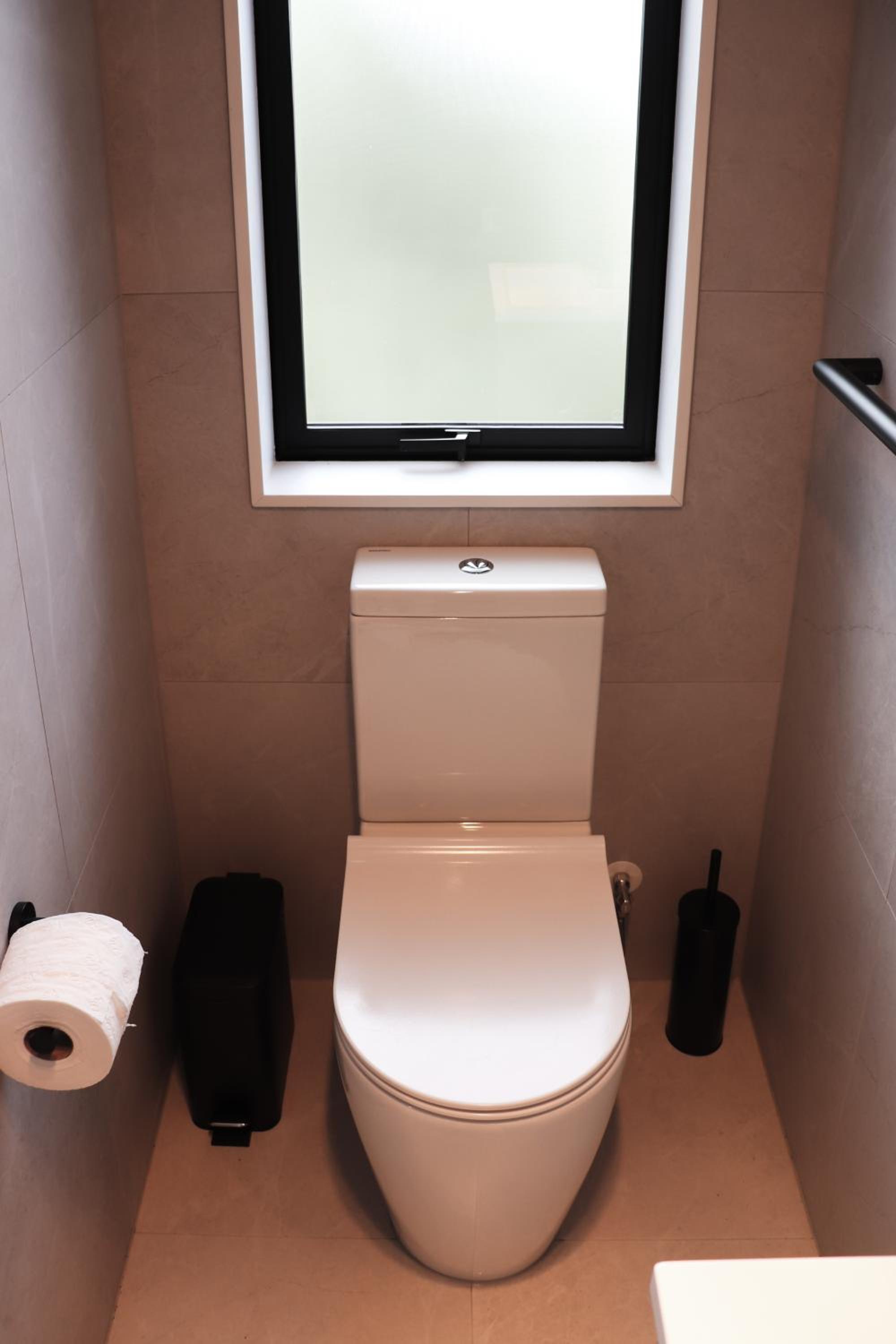 Large Bedroom with Private Bathroom Plus Shared Kitchen and Amenities view 2