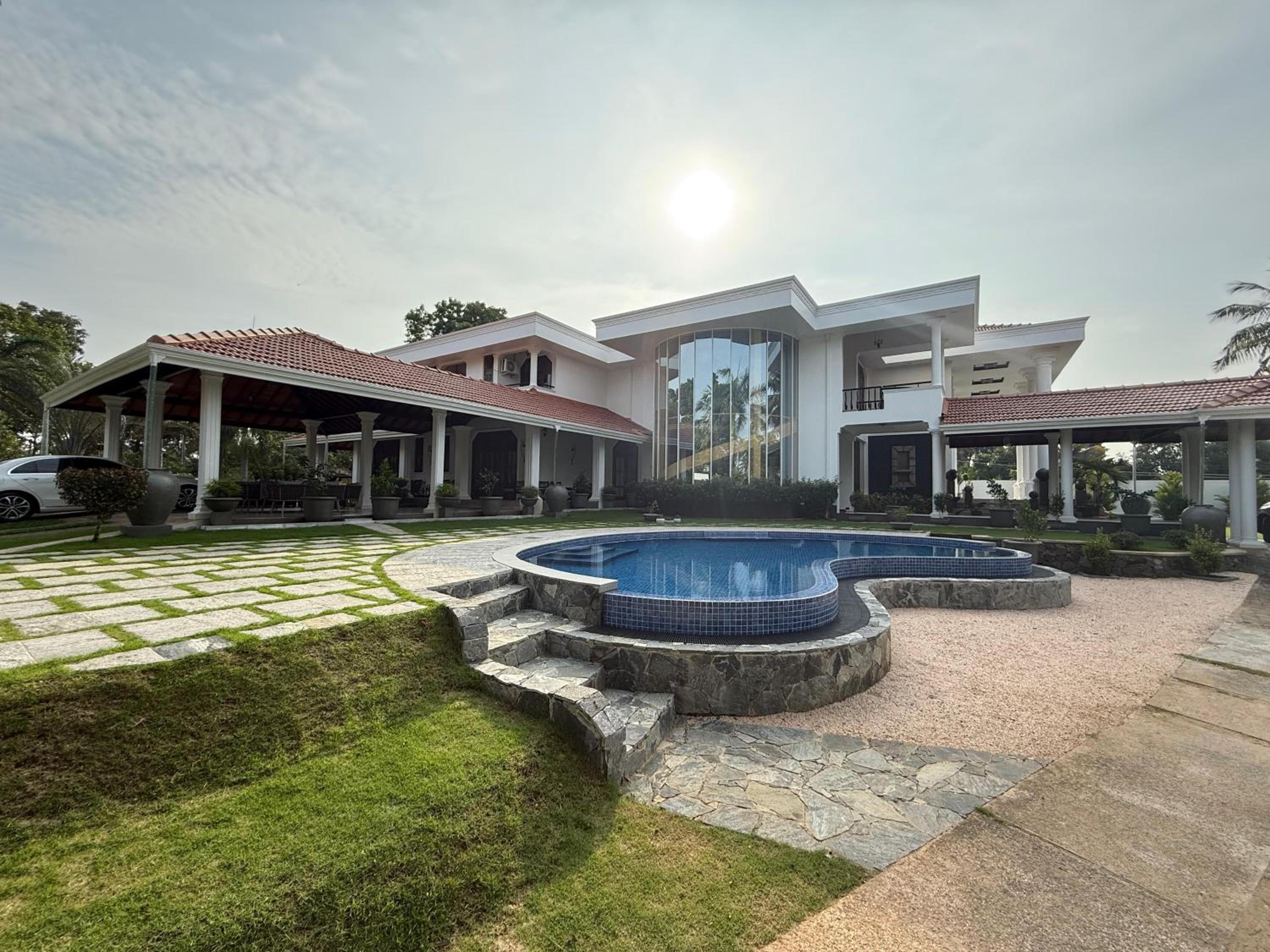 Regal Rivera Villa