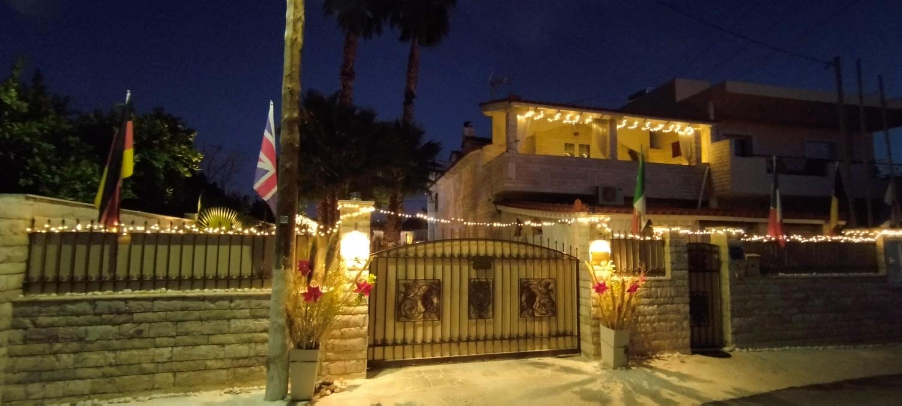 Villa Maria Lagonissi - Private Villa upstairs with exclusive access to pool & outside areas view 4