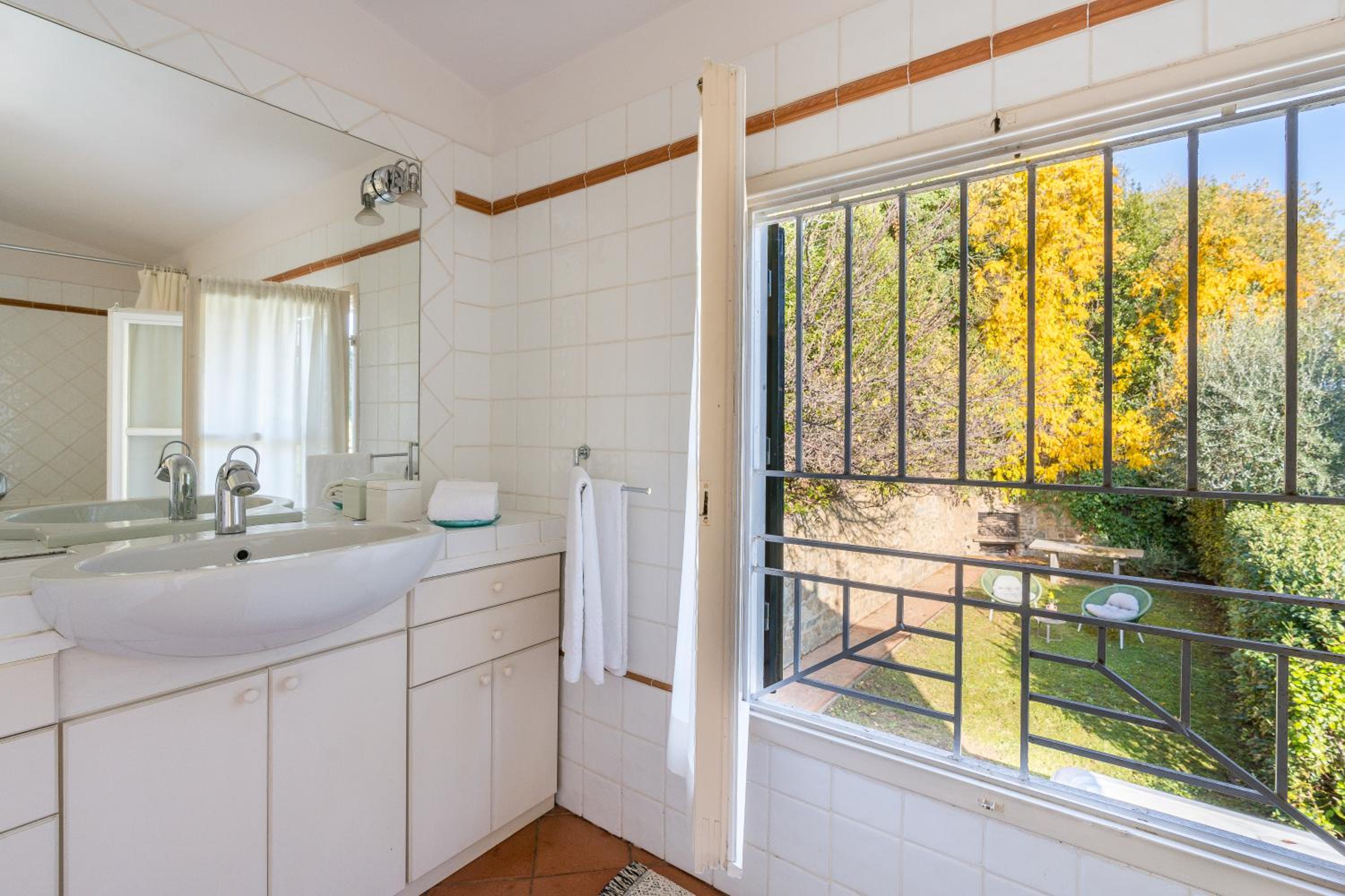 Private Jacuzzi - Villa Bellosguardo in Florence Historic Center