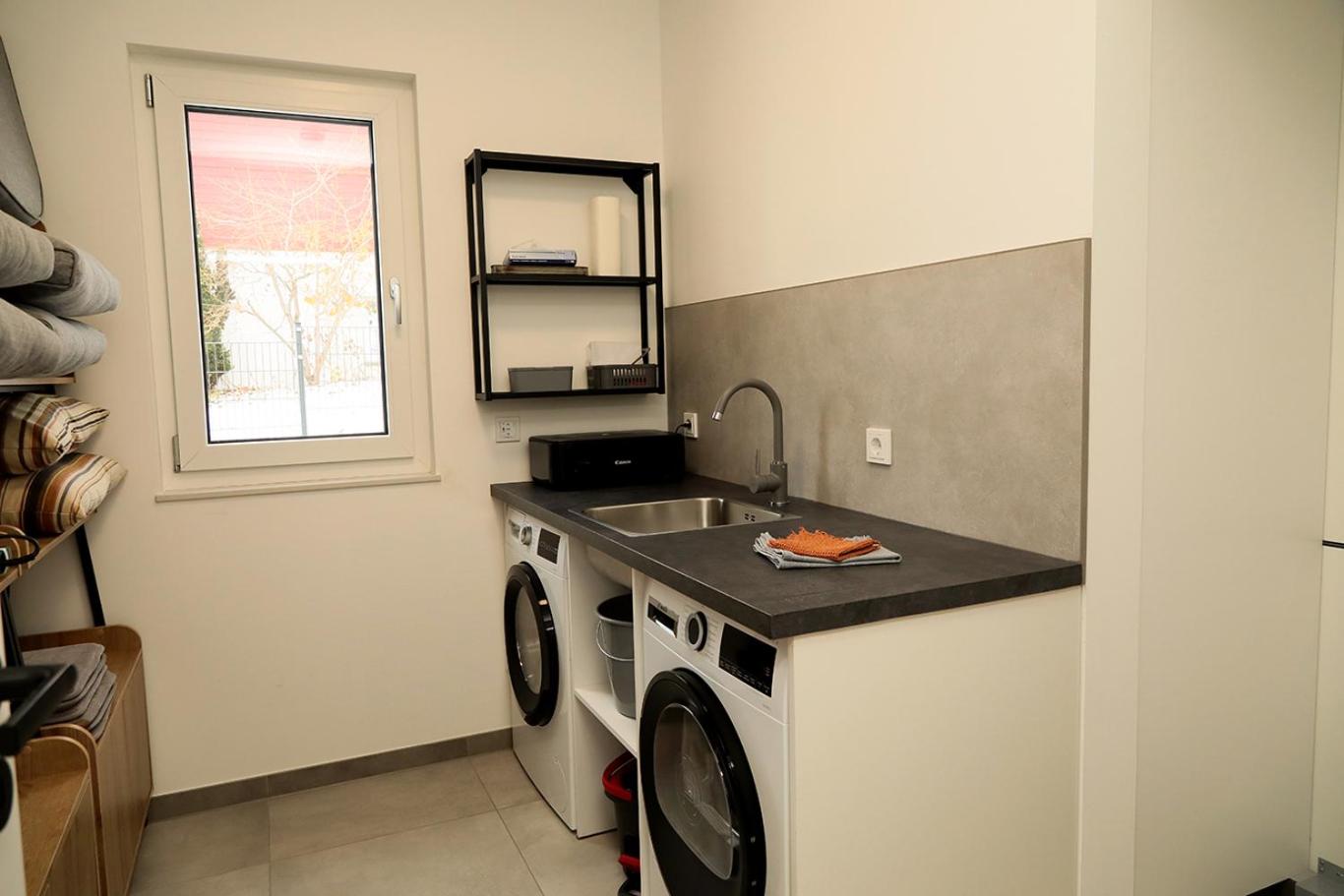 ZugZuflucht-neues, modernes Ferienhaus