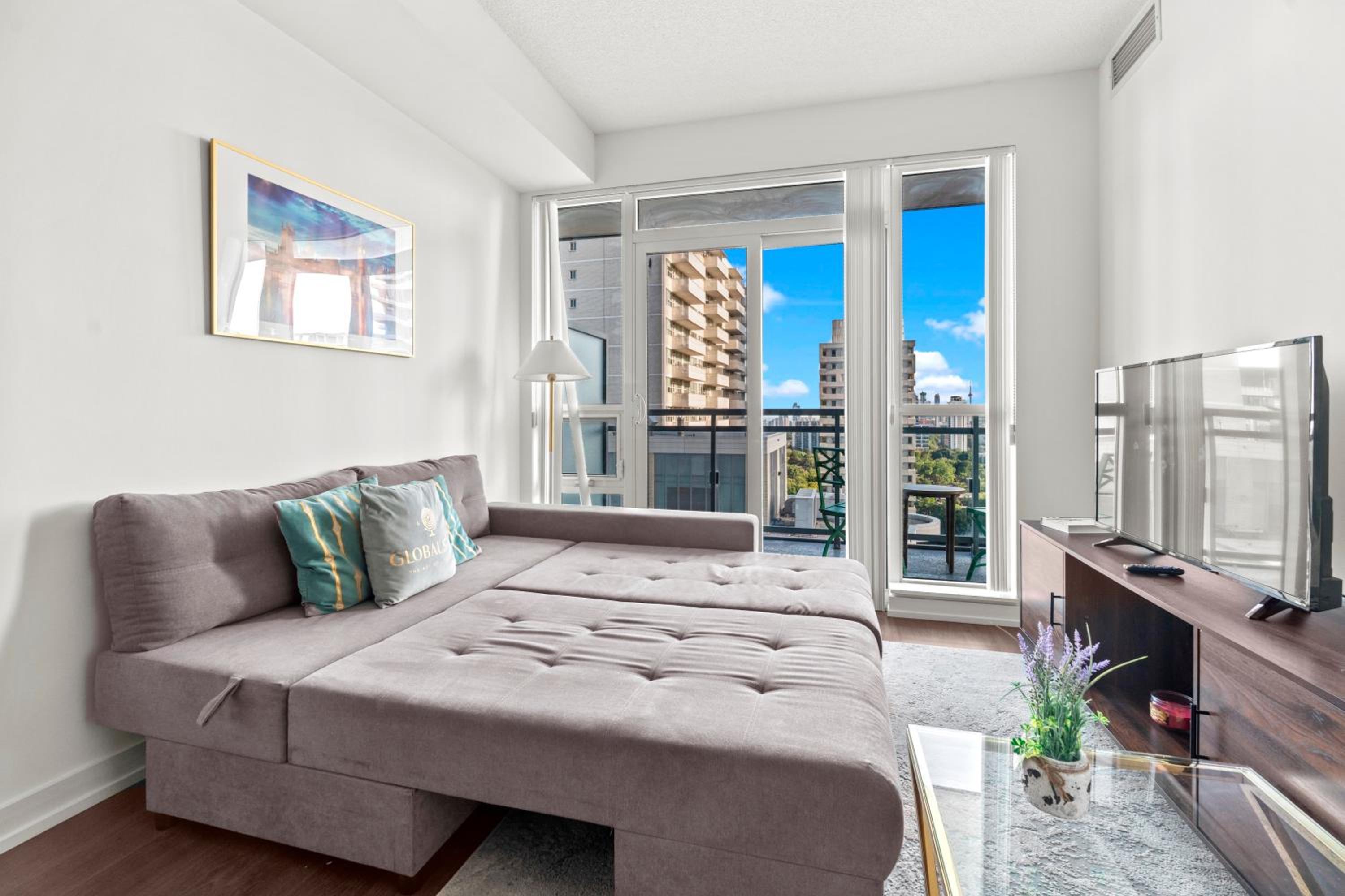 Modern Dunfield Ave Condos by GLOBALSTAY