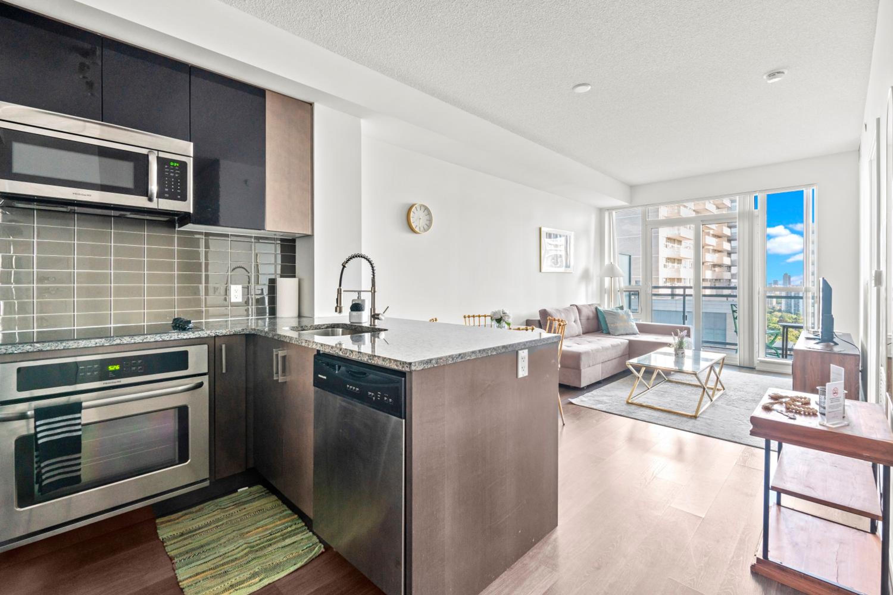 Modern Dunfield Ave Condos by GLOBALSTAY