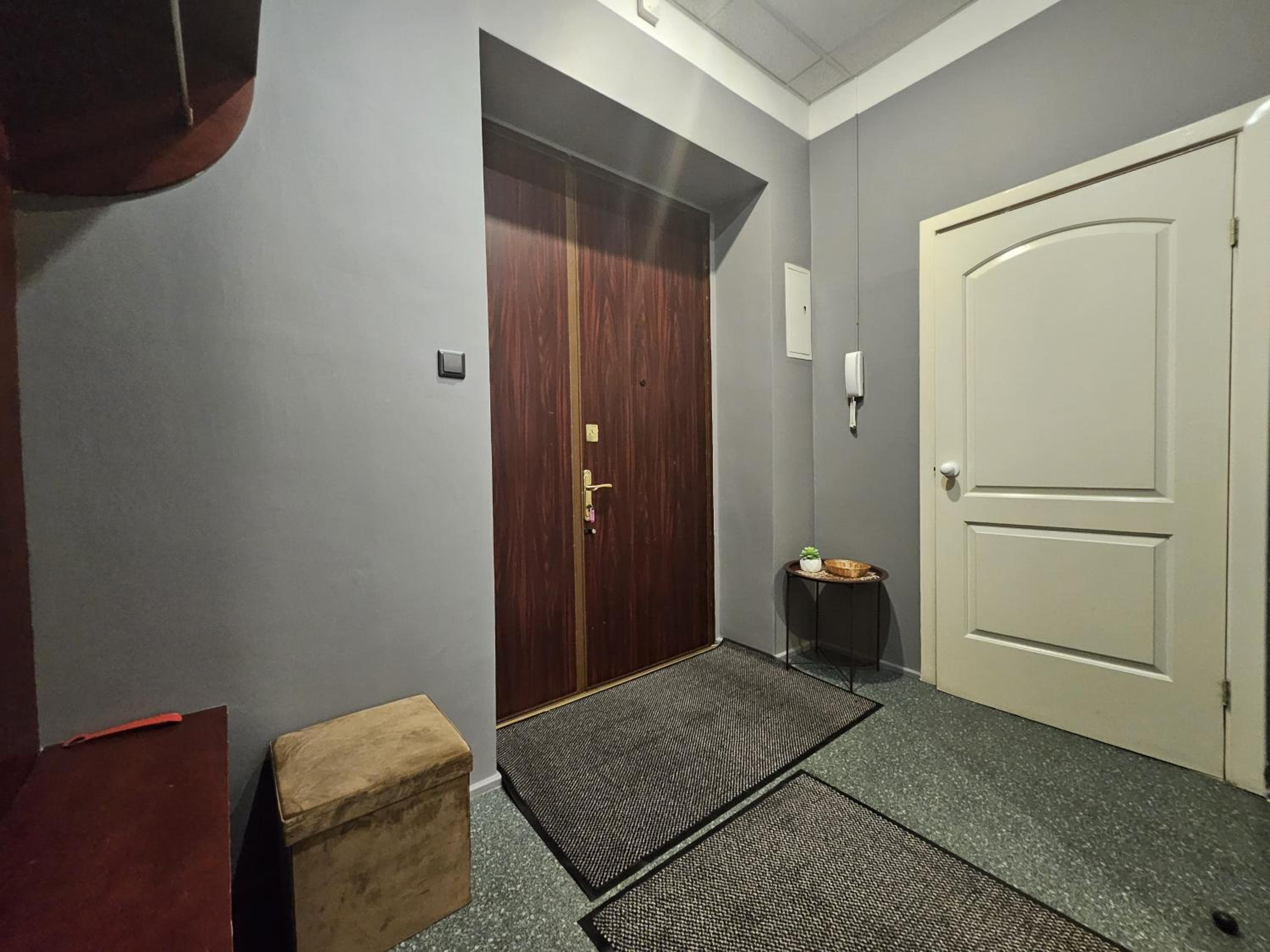 Heart of Old Riga Three Bedroom Apartment by Dome Square view 4