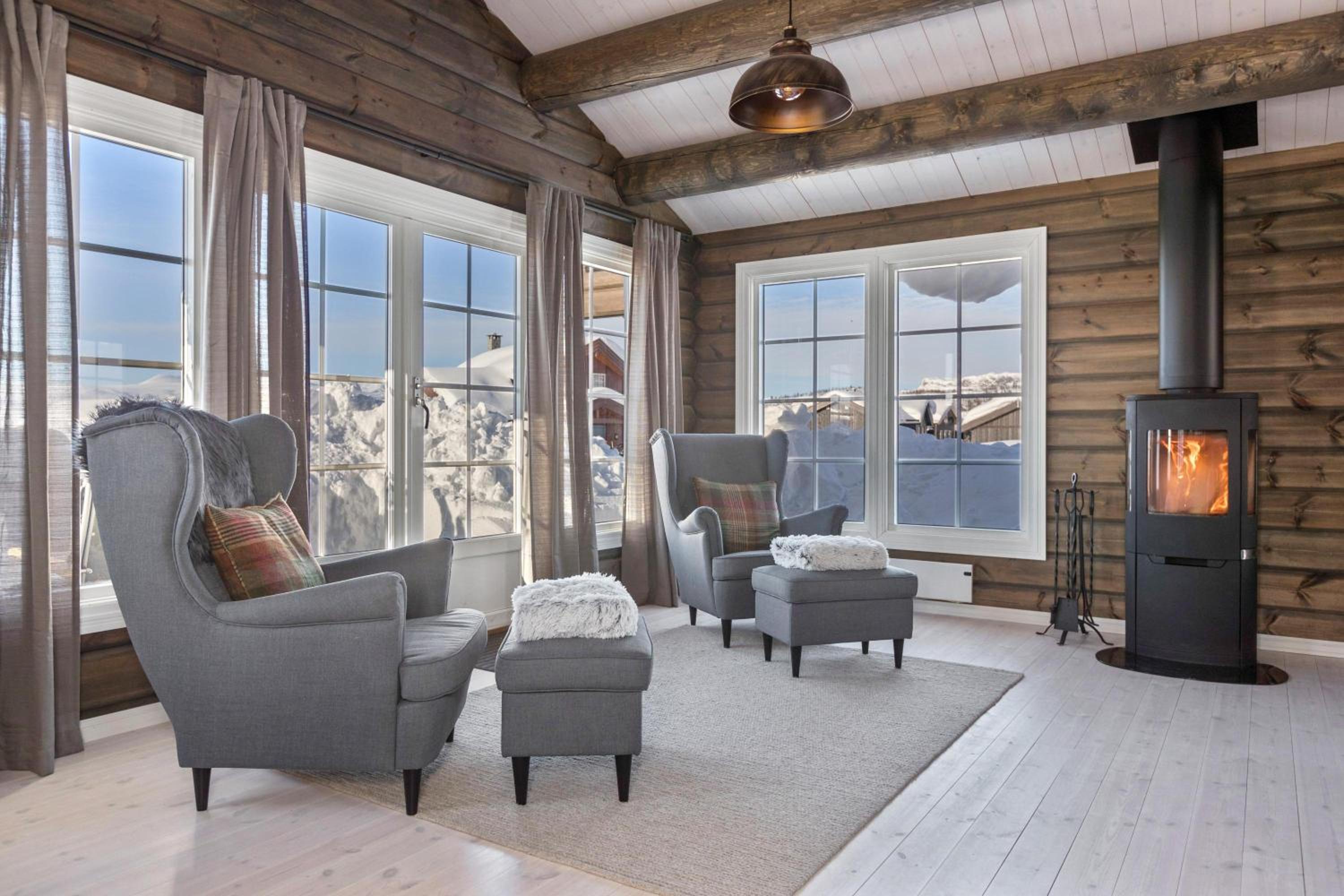New Timber Lodge with Stunning Views & Comfort view 3