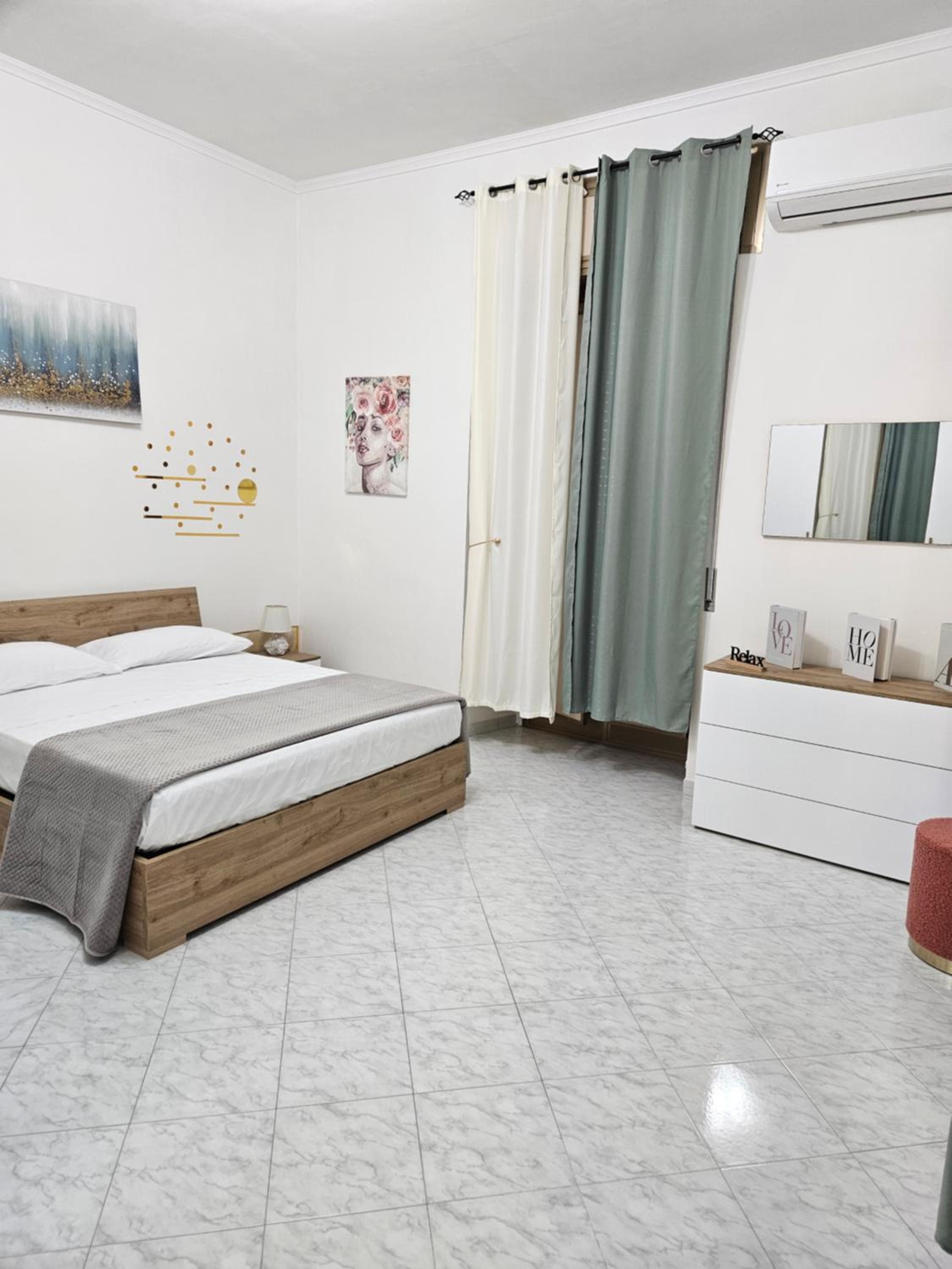 Free Parking - La Fenice House