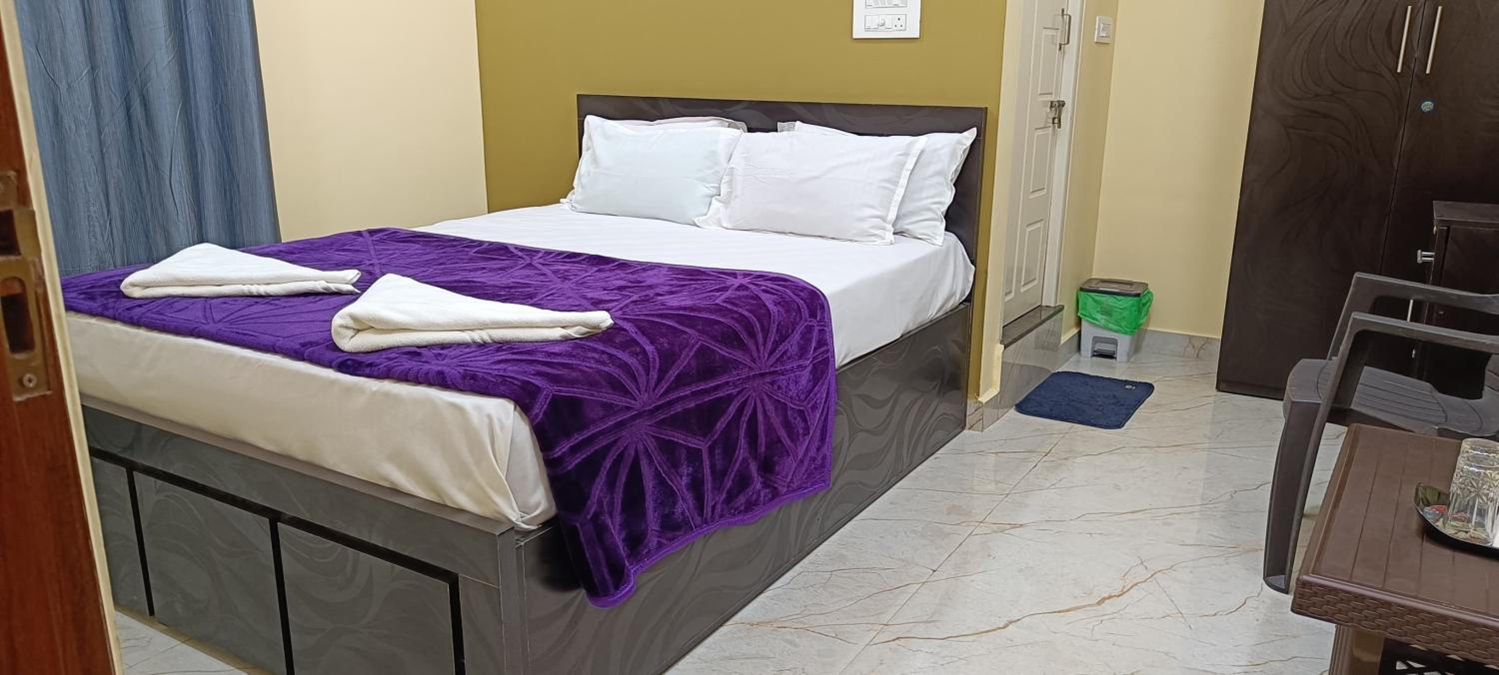 Hotel Aditi Comforts