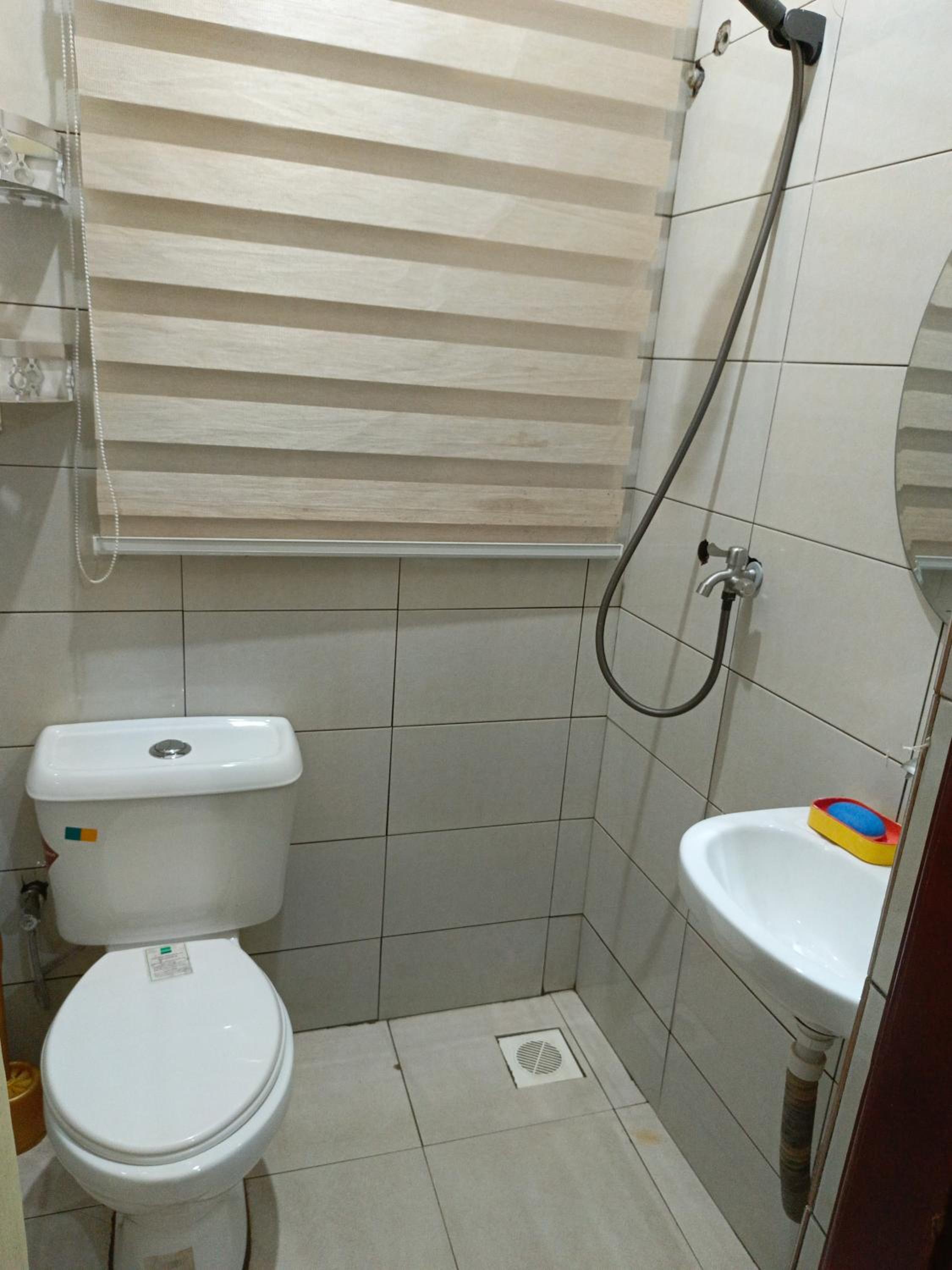 Da White Residence Makerere view 5