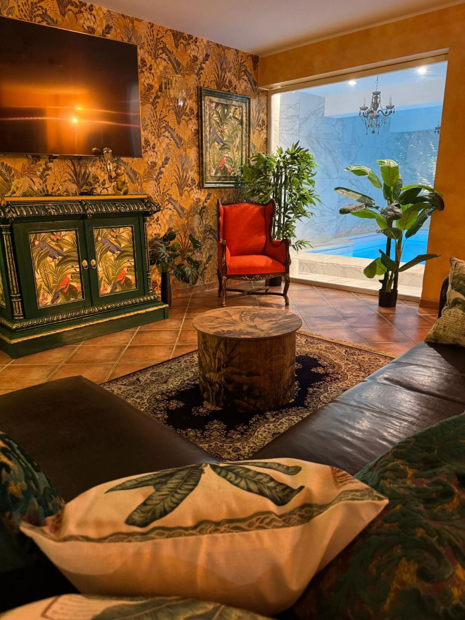 lounge