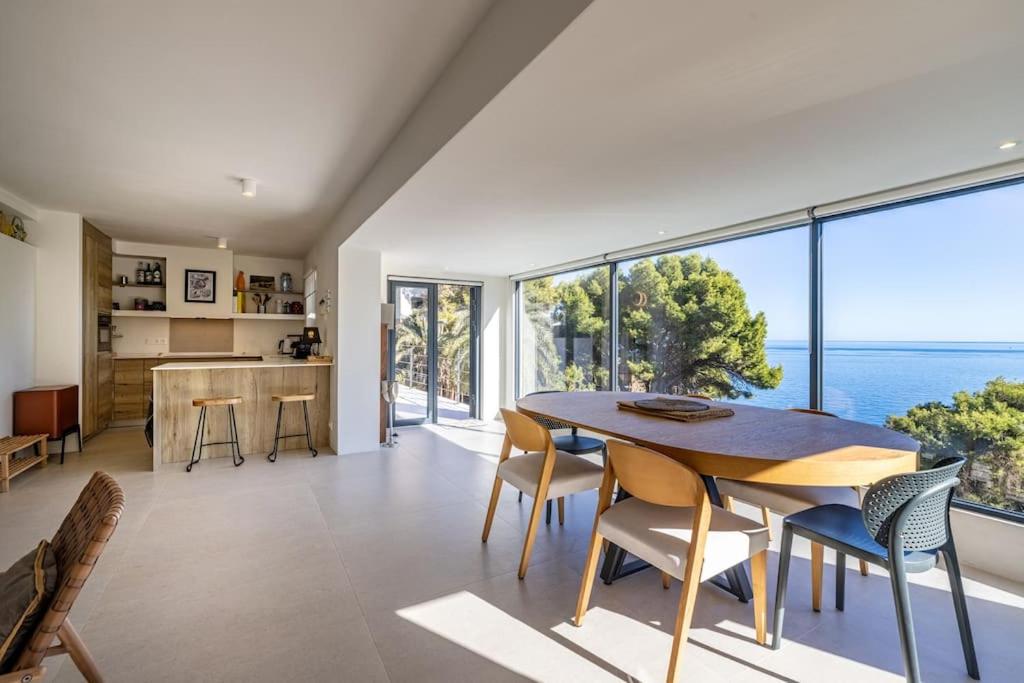 Contemporary Paradise with Stunning Sea Views