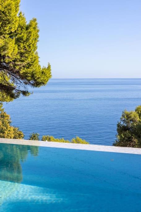 Contemporary Paradise with Stunning Sea Views