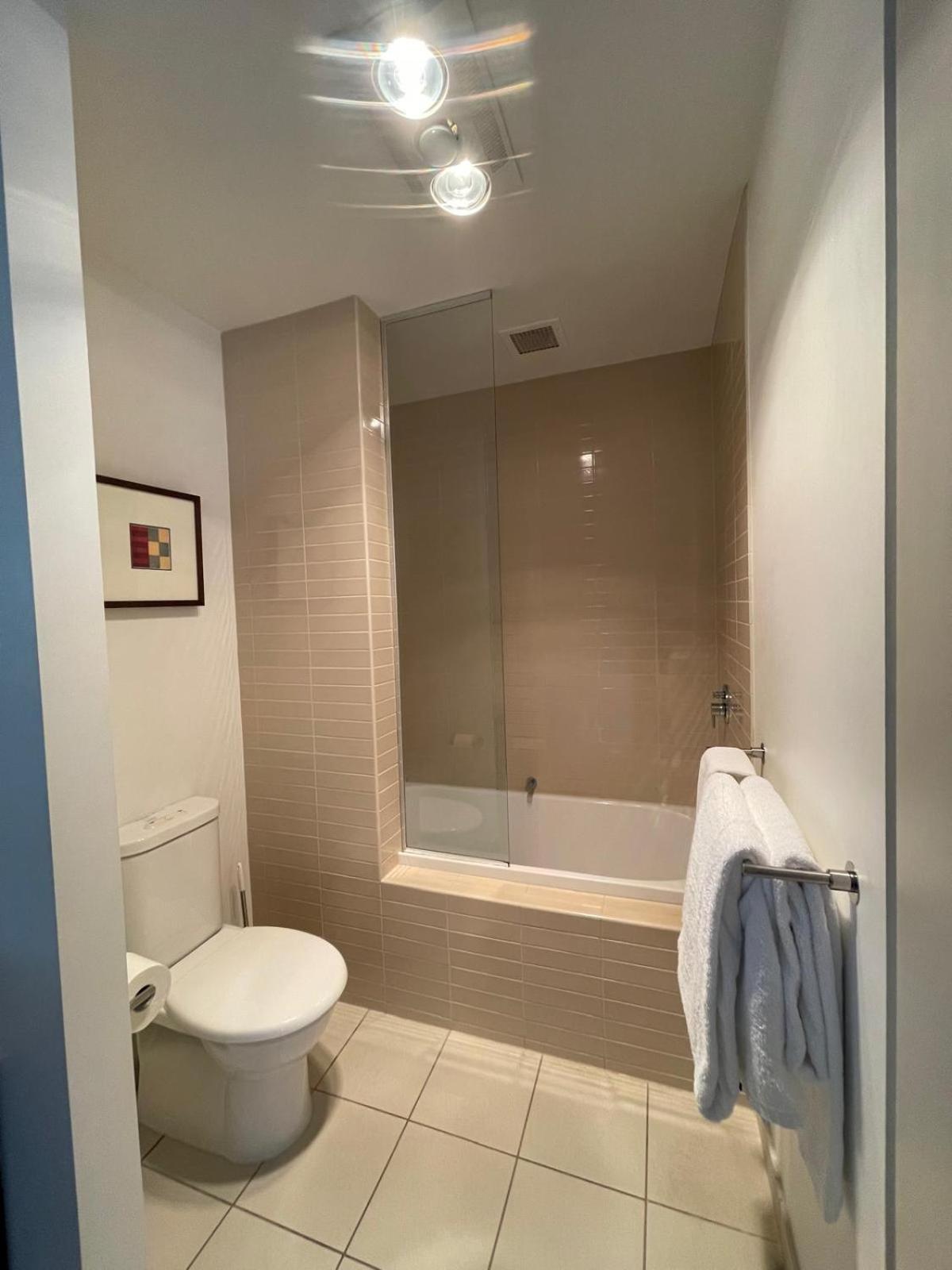 Coastal Cove Retreat - with heated pool near Hot Springs & Golf