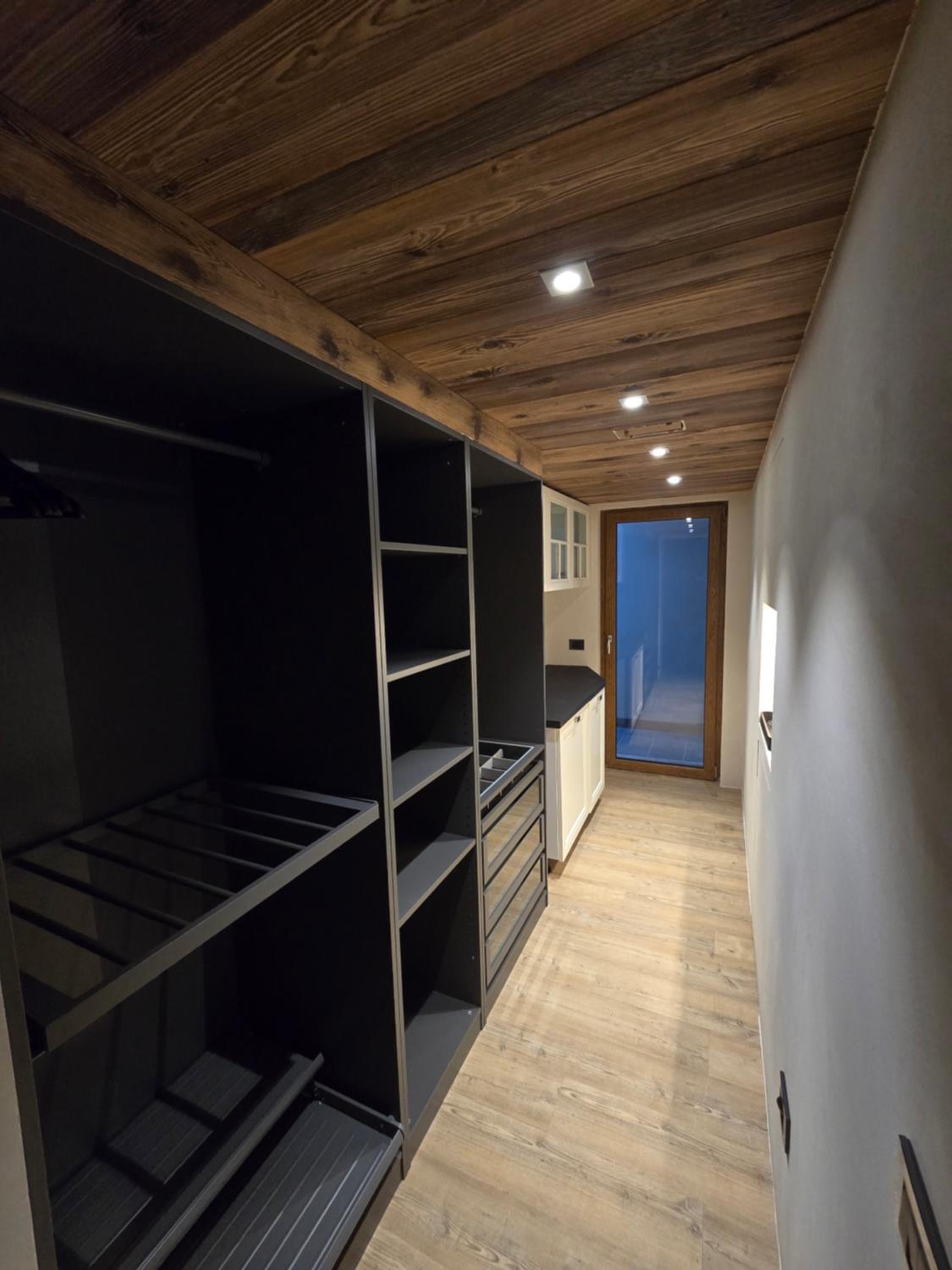 Blackberry Apartment