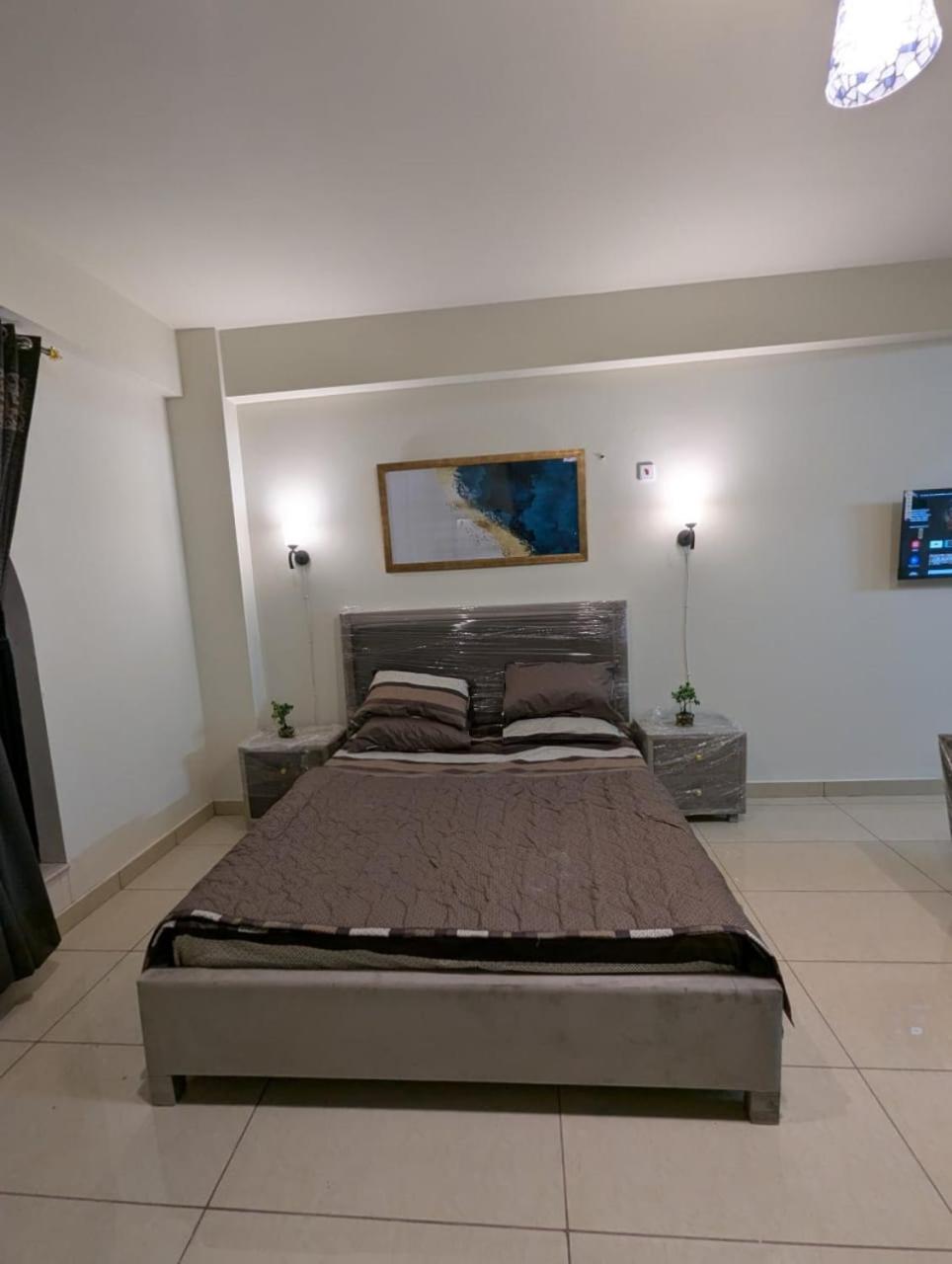 Furnished Apartment in Gulberg Greens Islamabad view 3