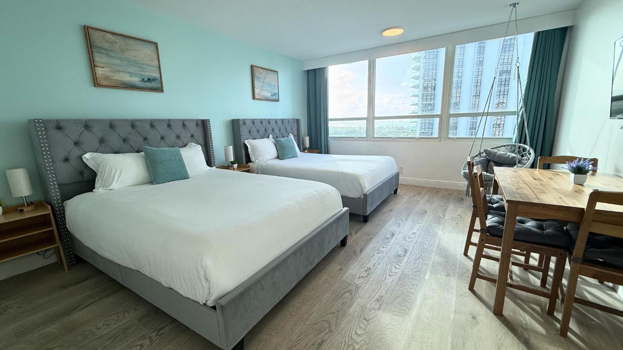 SeaStays-Miami Beach Apartments