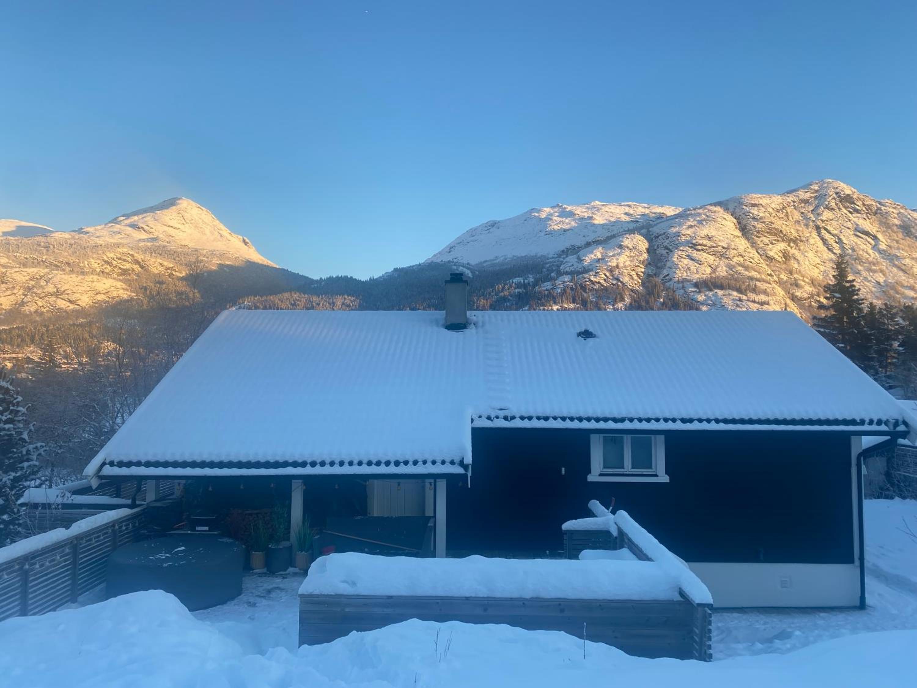 Hus i Hemsedal sentrum, nær skianlegget - 3 sov og 7 sengeplasser view 2