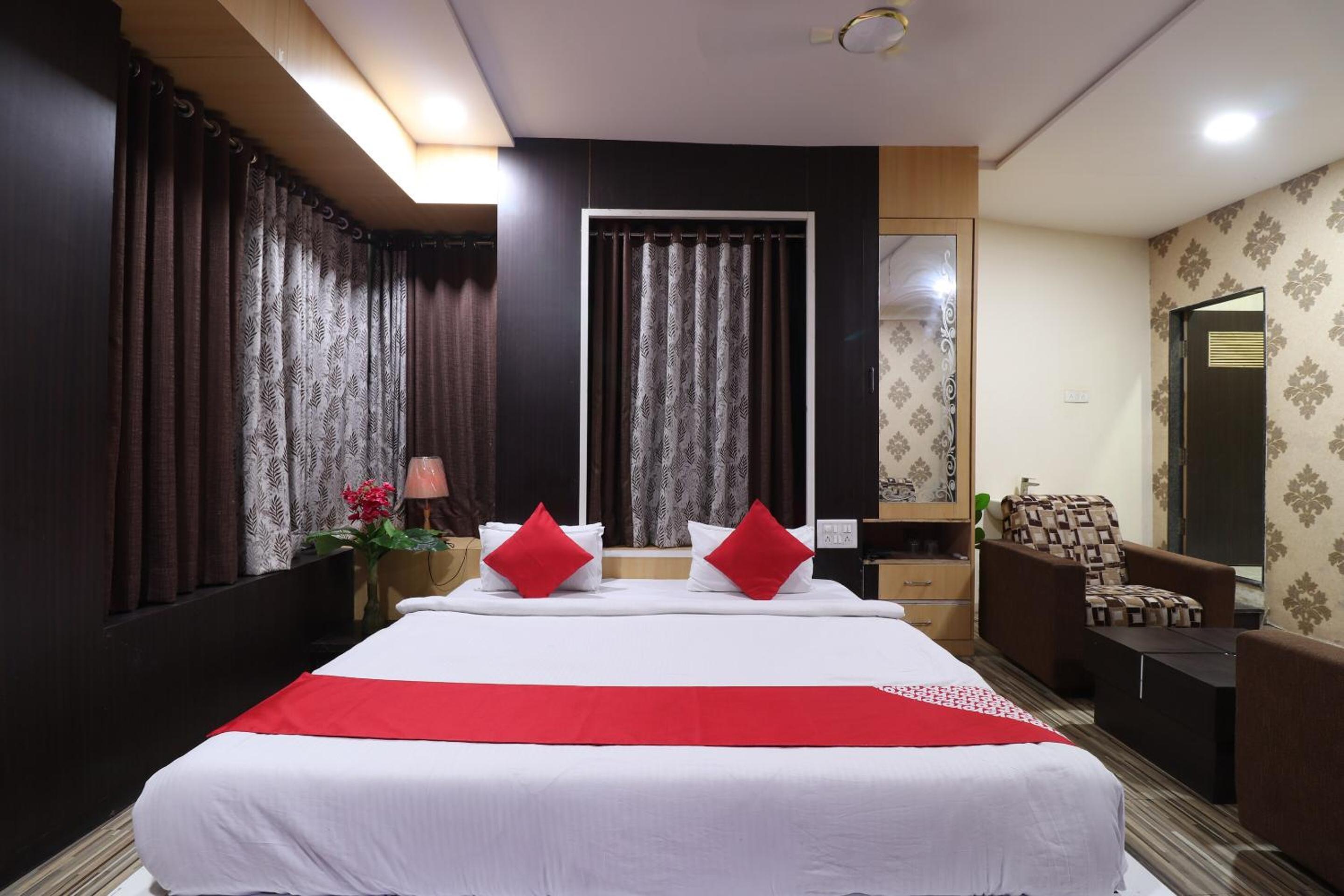 Hotel O Shri Sai Niwara Lodge view 5