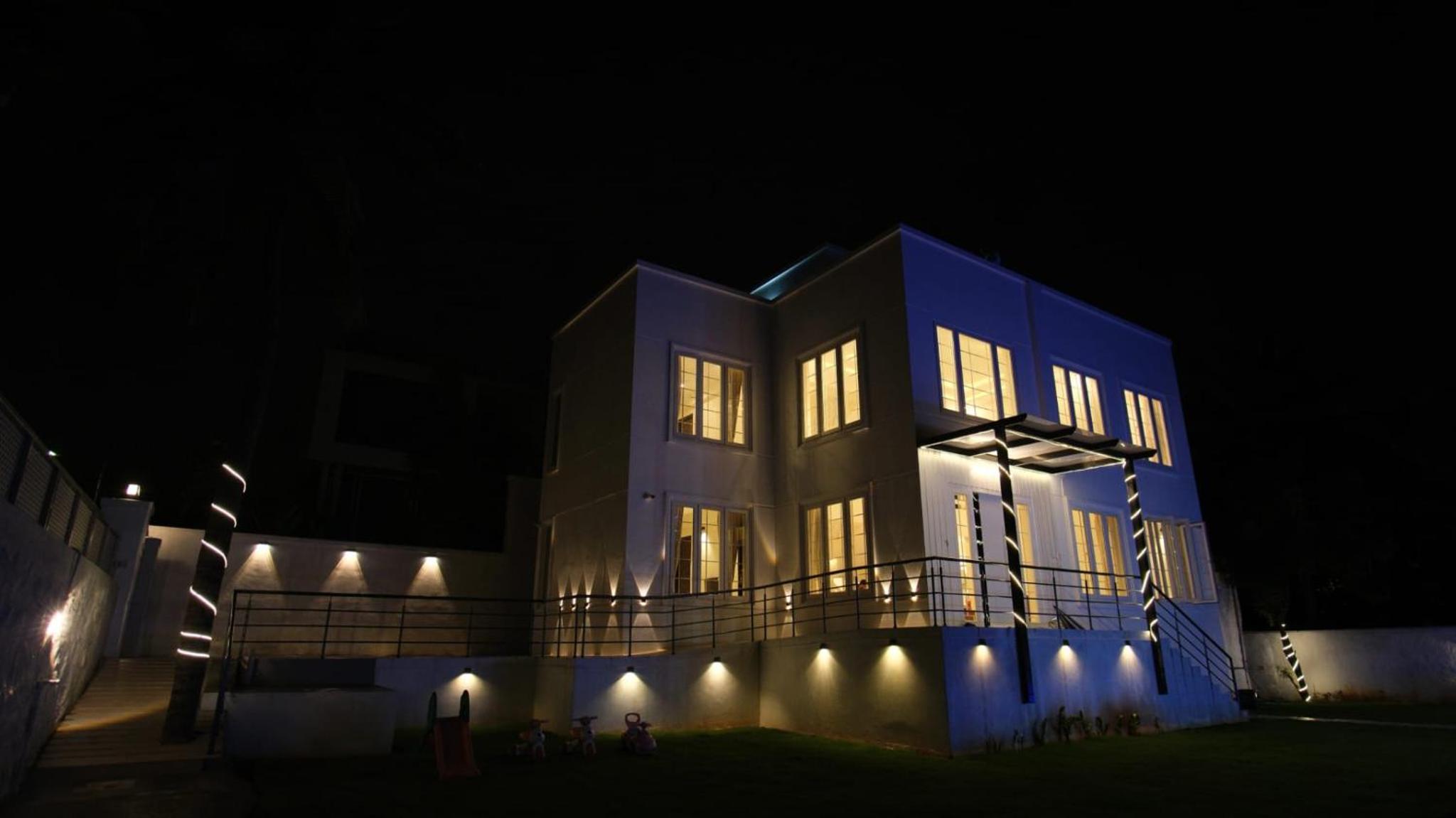 Ecr London Villa