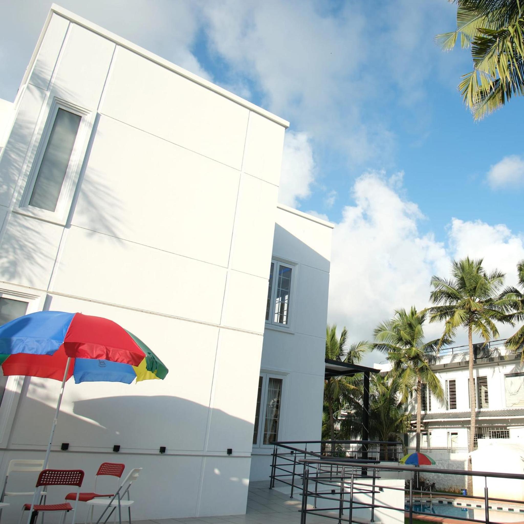 Ecr London Villa