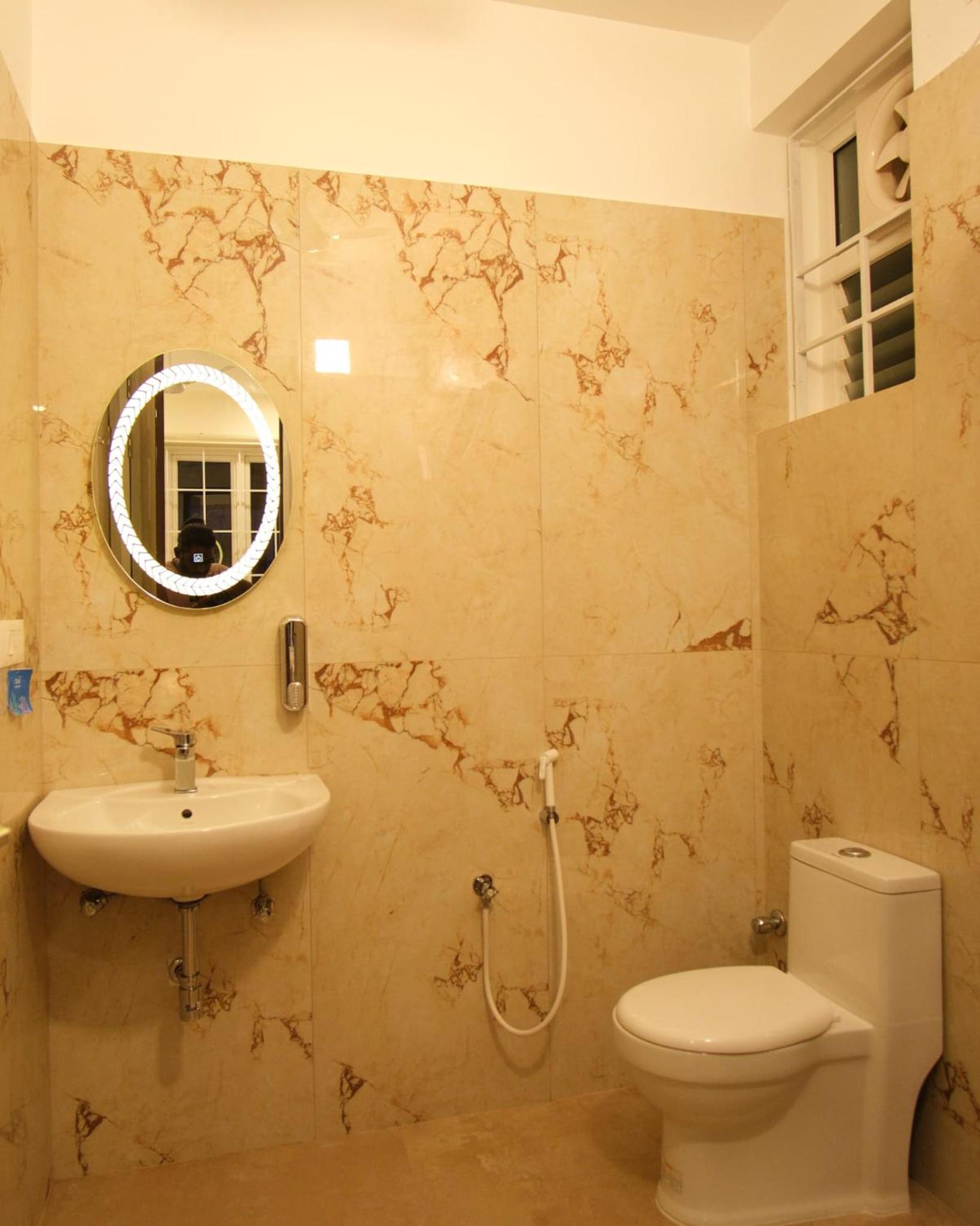 Ecr London Villa