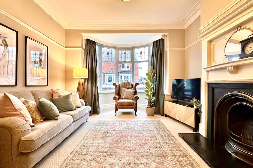 Windsor Coastal Retreat Whitley Bay Sleeps 9