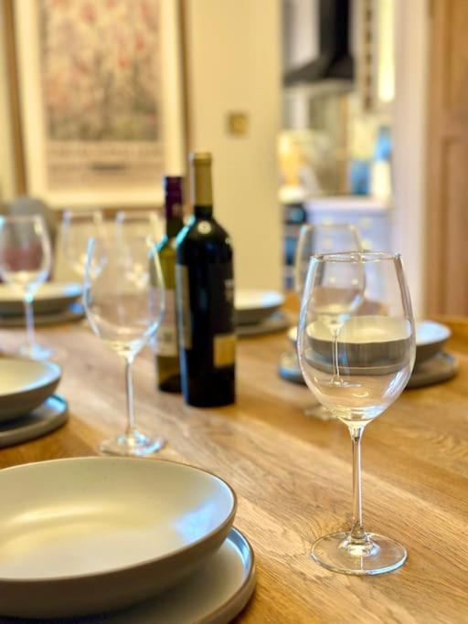 Windsor Coastal Retreat Whitley Bay Sleeps 9