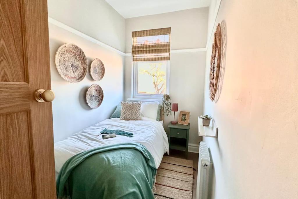 Windsor Coastal Retreat Whitley Bay Sleeps 9
