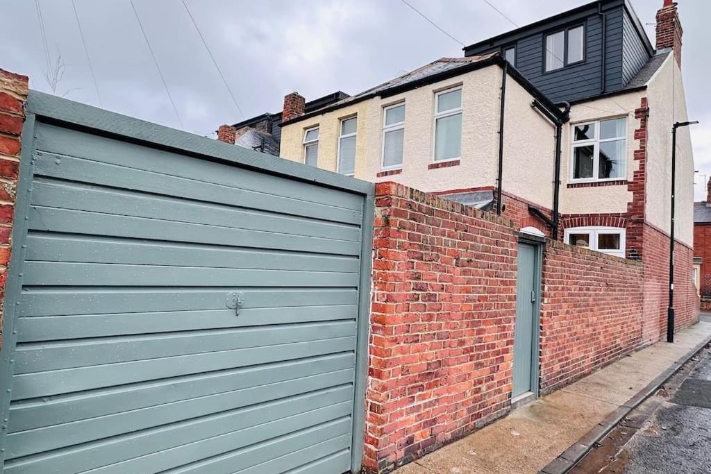 Windsor Coastal Retreat Whitley Bay Sleeps 9
