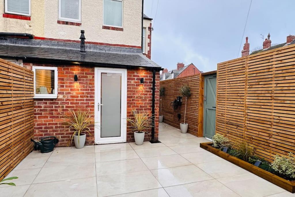 Windsor Coastal Retreat Whitley Bay Sleeps 9