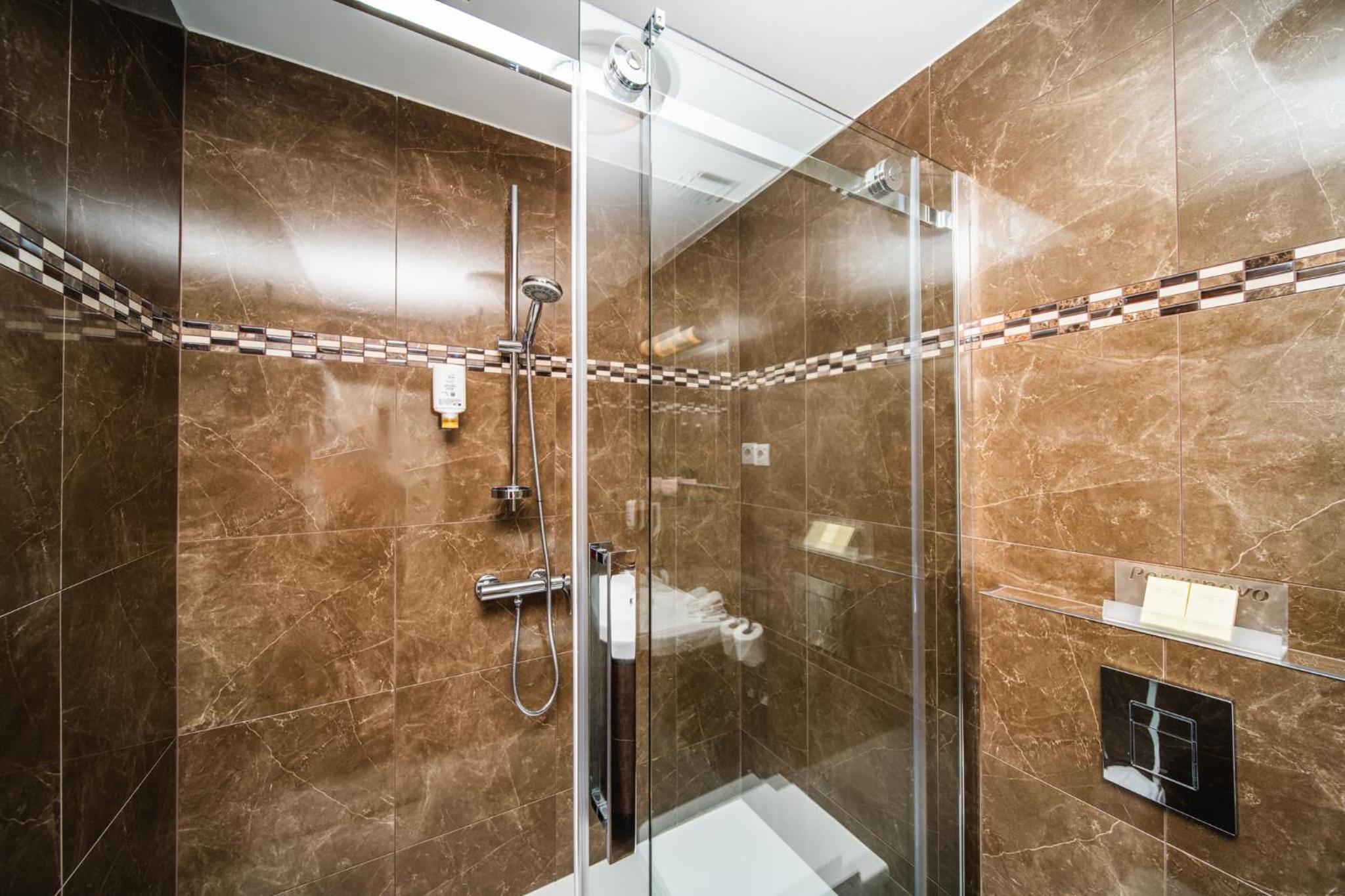 SUNce Palace Apartments with free offsite parking