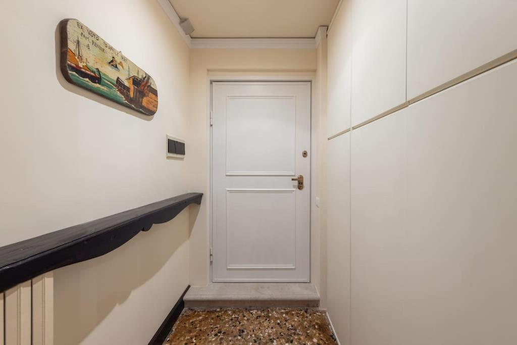 Canal View Luxury Heritage Retreat 2 Bedroom