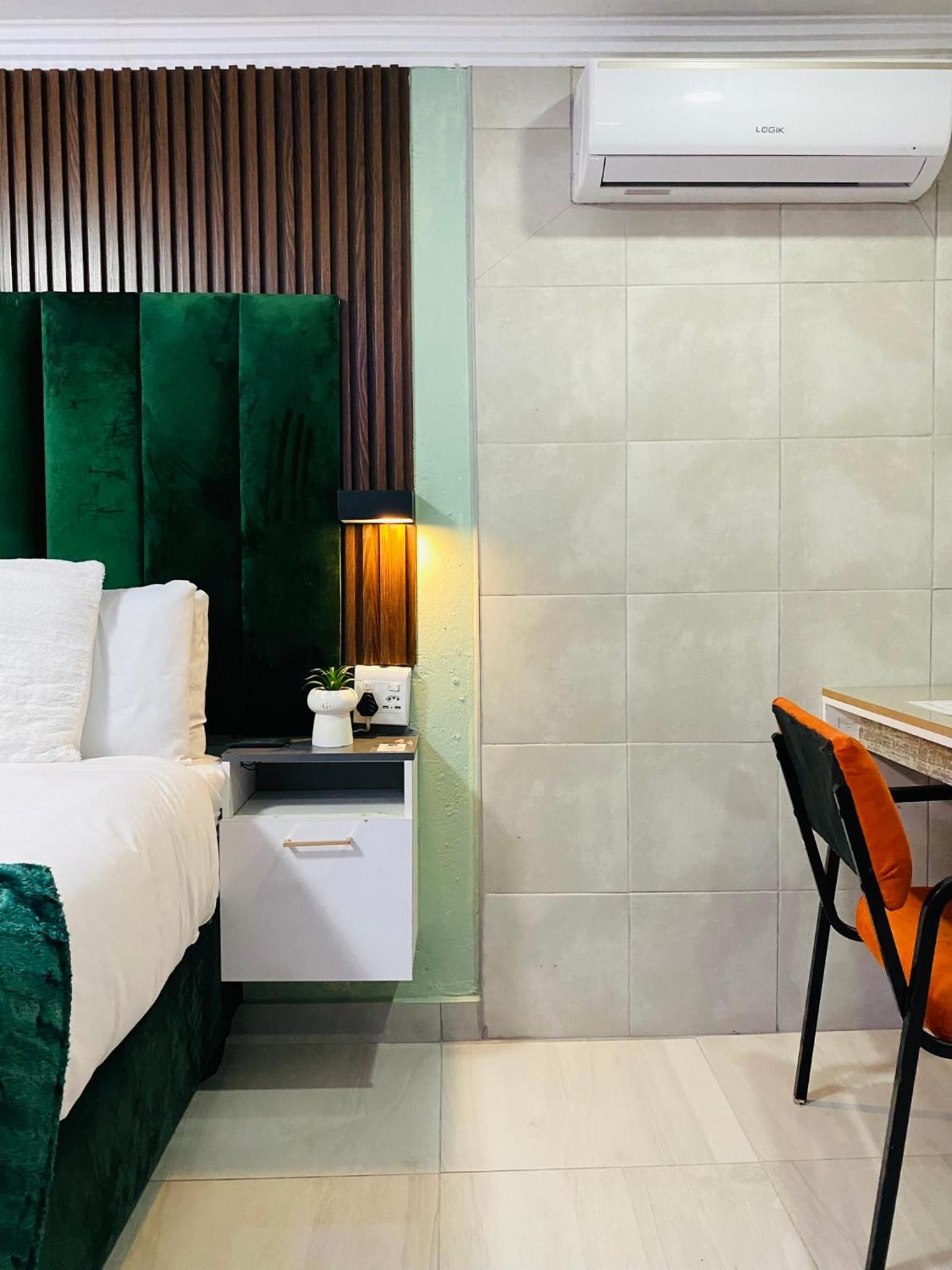 Executive Galaxy Guest House Nkowankowa