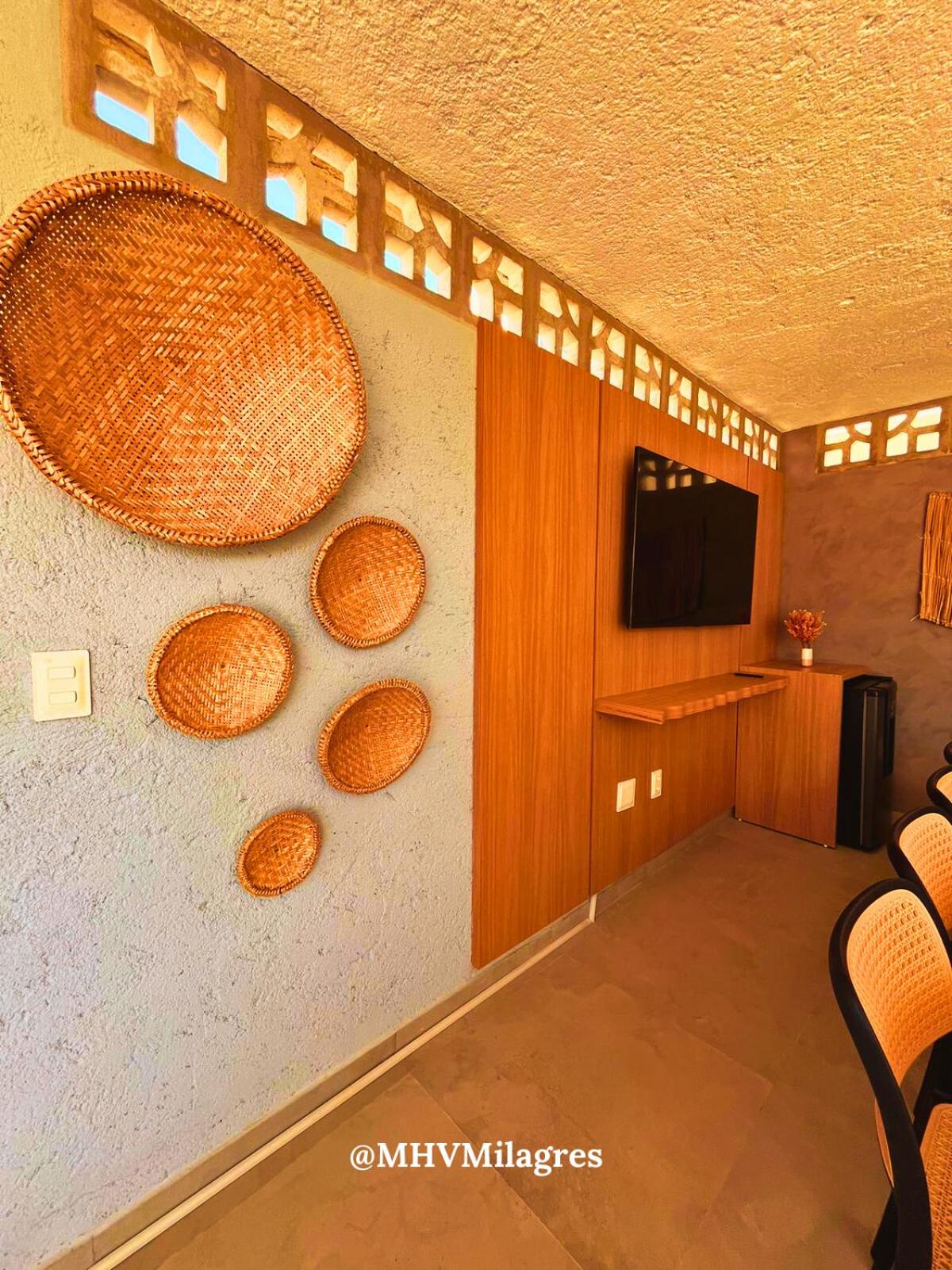 MHV Milagres - Lanaí 30 Refuge near the beach just a few meters from the beach and the Chapel of Milagres