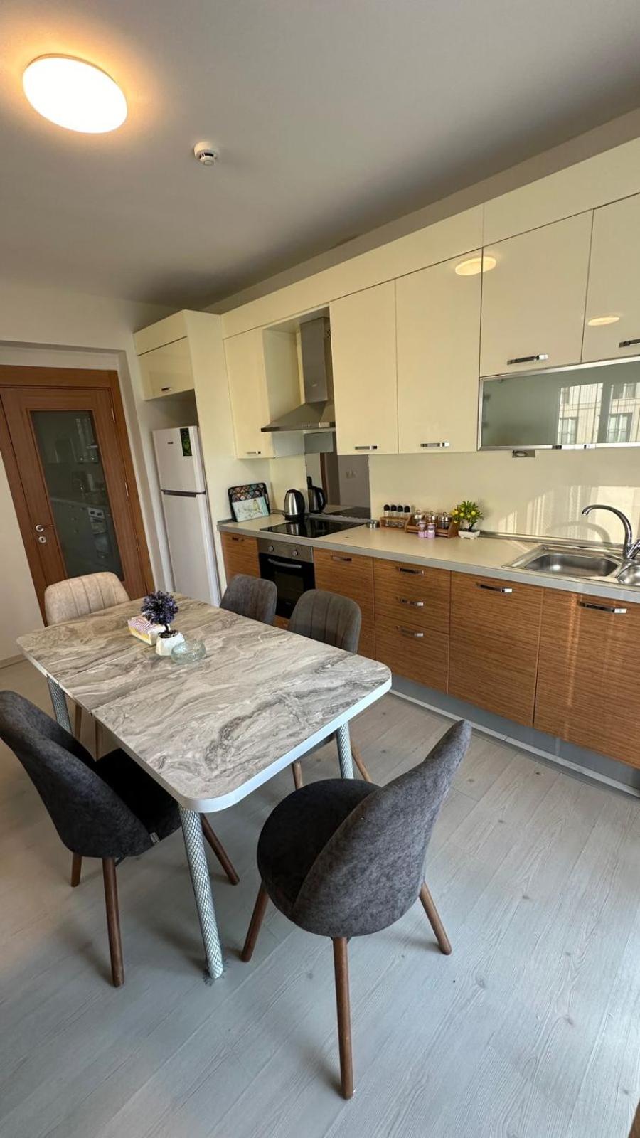 Kristal Suites