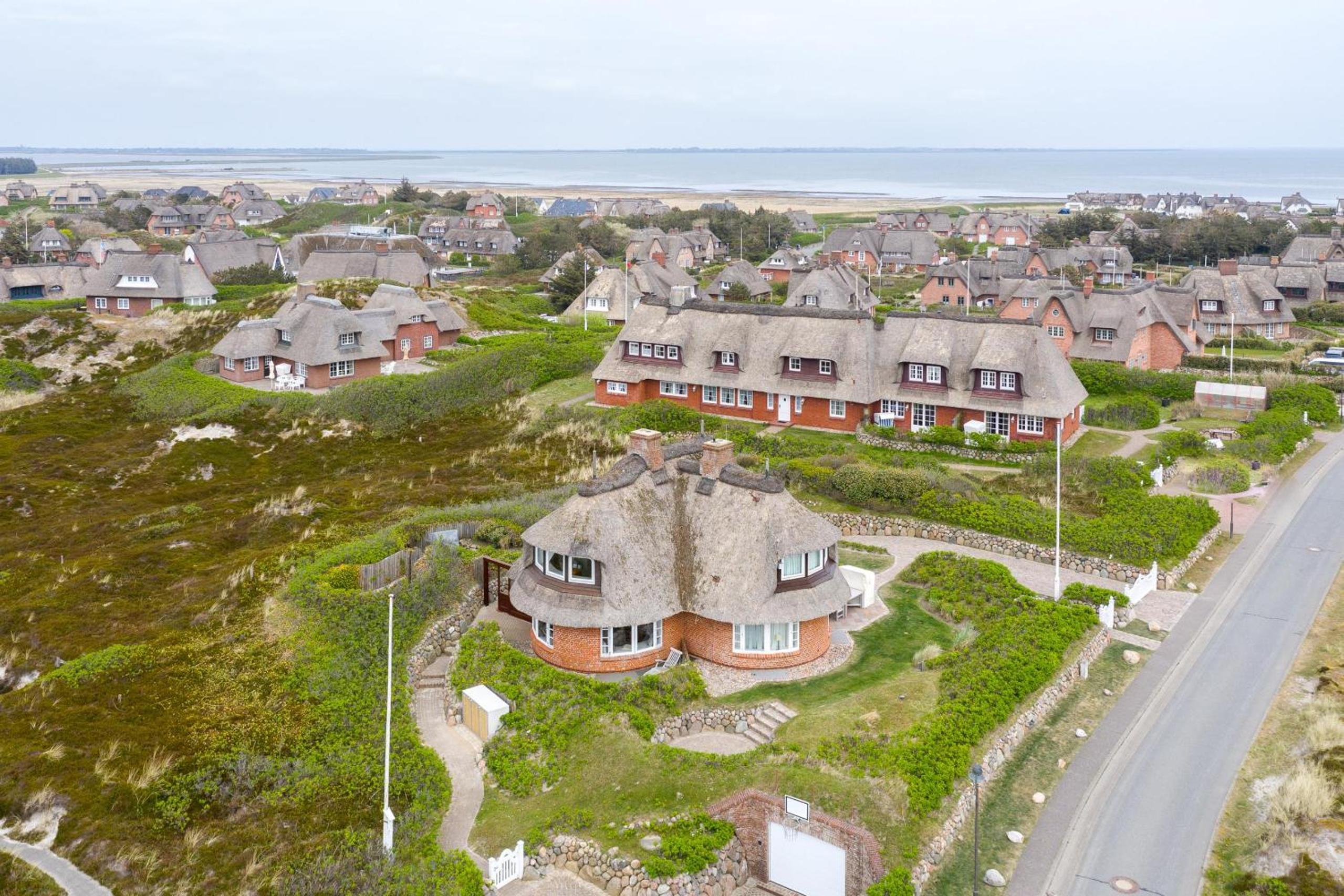 Ferienhaus Seehaus Sylt - Urlaubszauber in den Dünen mit fantastischem Meerblick