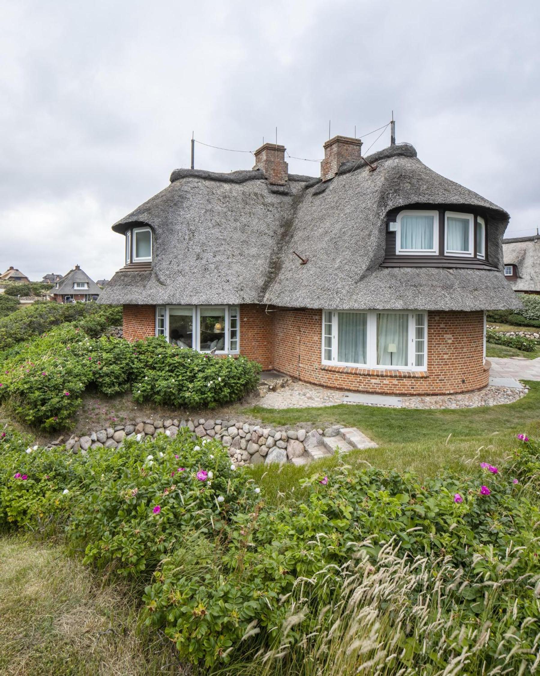 Ferienhaus Seehaus Sylt - Urlaubszauber in den Dünen mit fantastischem Meerblick