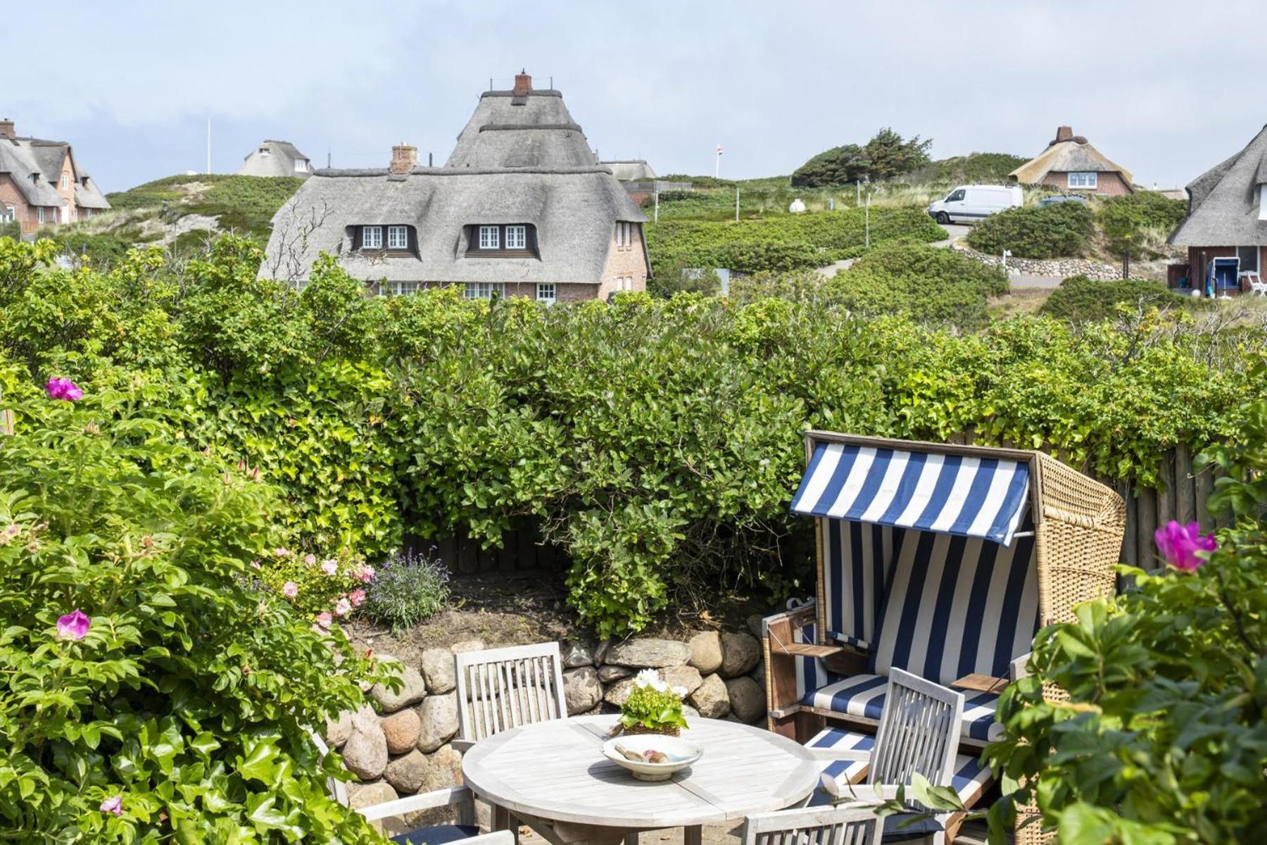 Ferienhaus Seehaus Sylt - Urlaubszauber in den Dünen mit fantastischem Meerblick