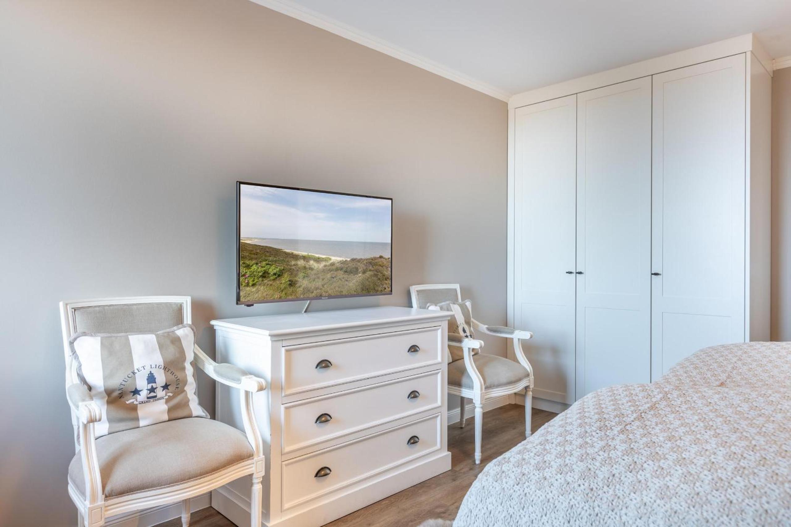 Ferienwohnung Kliffsand 17 urlauben unter Reet mit Meerblick in Kampen, Sylt