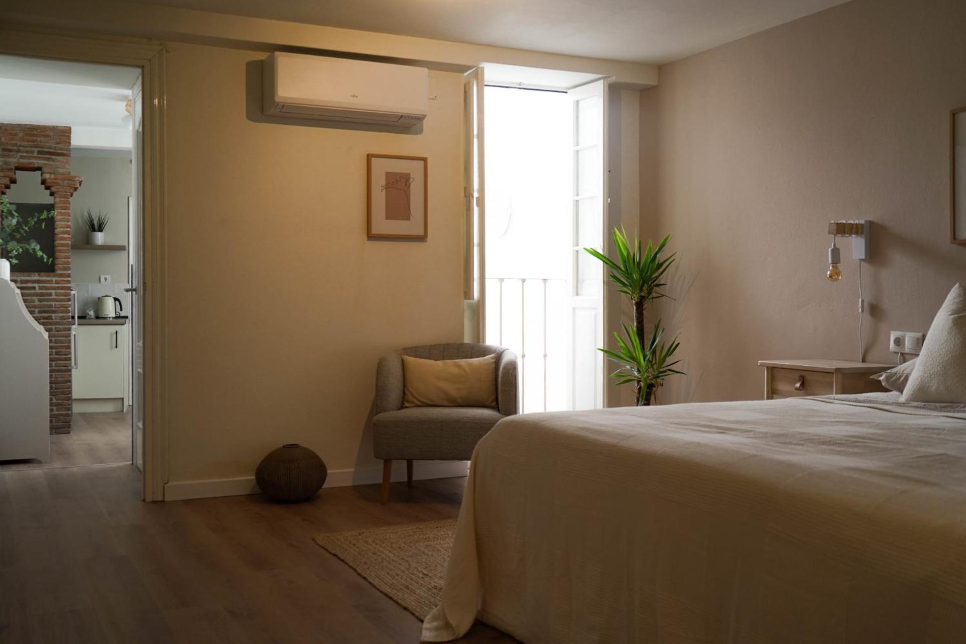 Modern city center apartment photo 3
