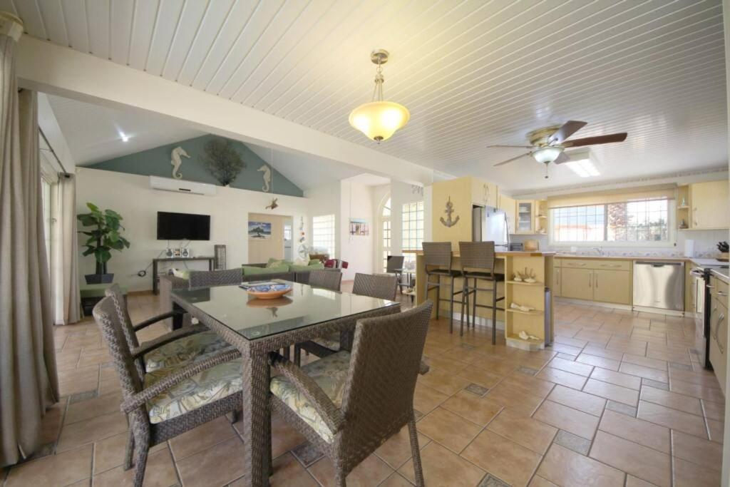 Palm Beach Sunset Villa