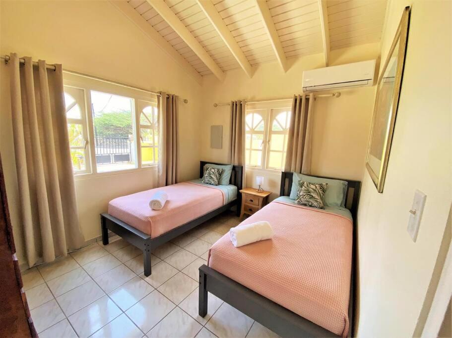 Palm Beach Cunucu villa