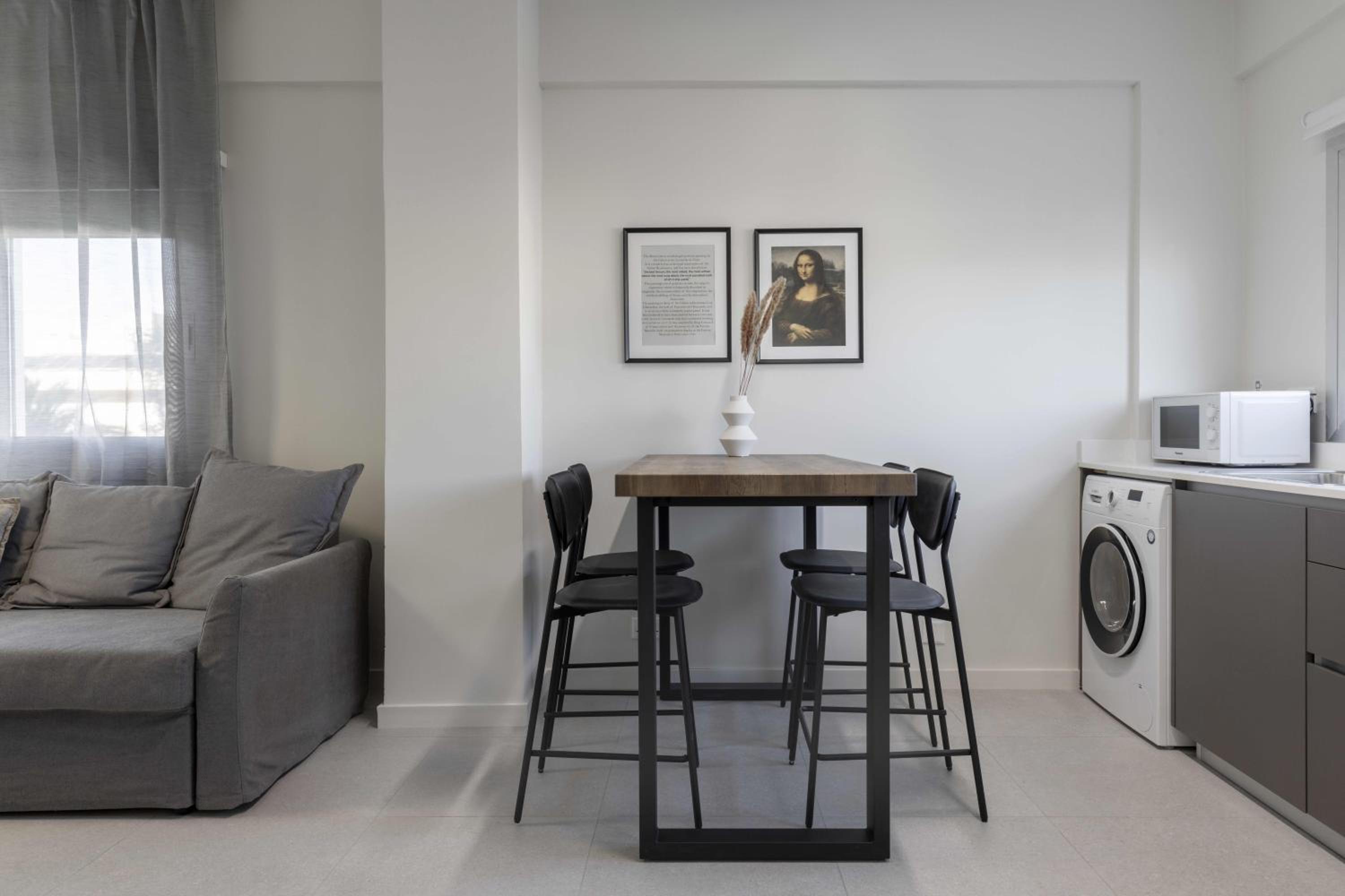 Phaedrus Living Mini Art House Da Vinci