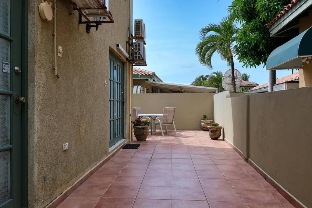Palma Real 69 - Palm Beach 2 bedrooms Condo