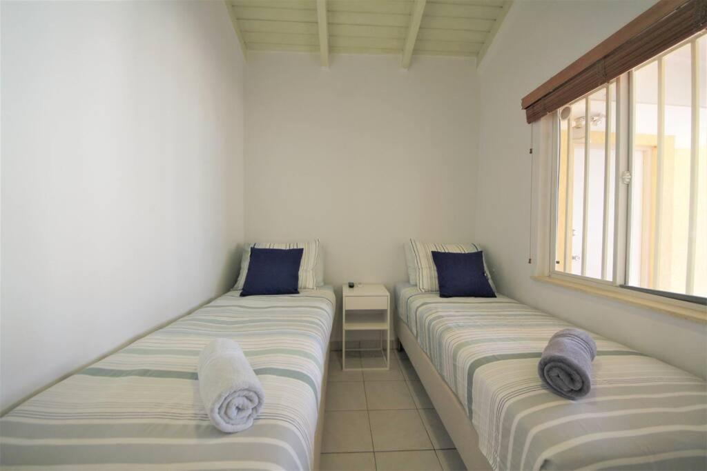 Paradera Paradise - your ultimate 5-bedroom getaway