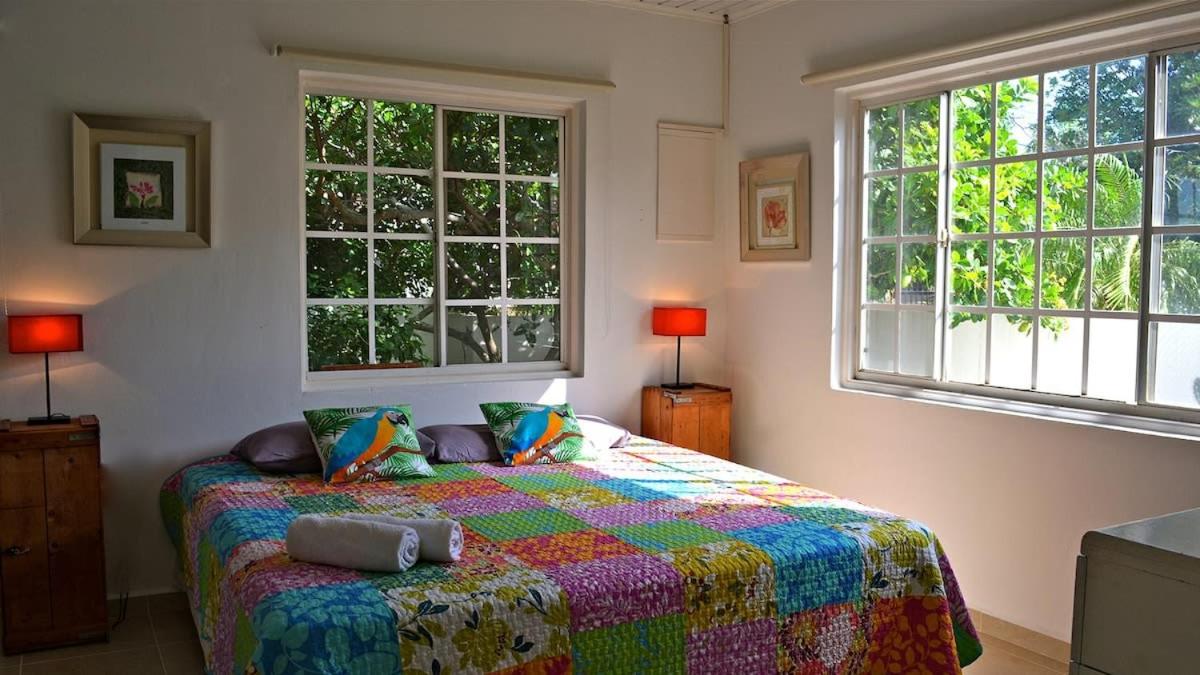 Parrot Villa - Stunning vacation home near Eagle Beach