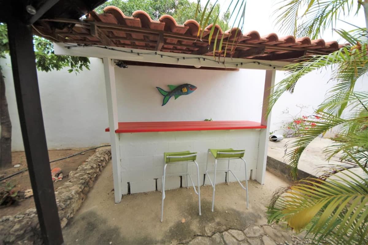 Parrot Villa - Stunning vacation home near Eagle Beach