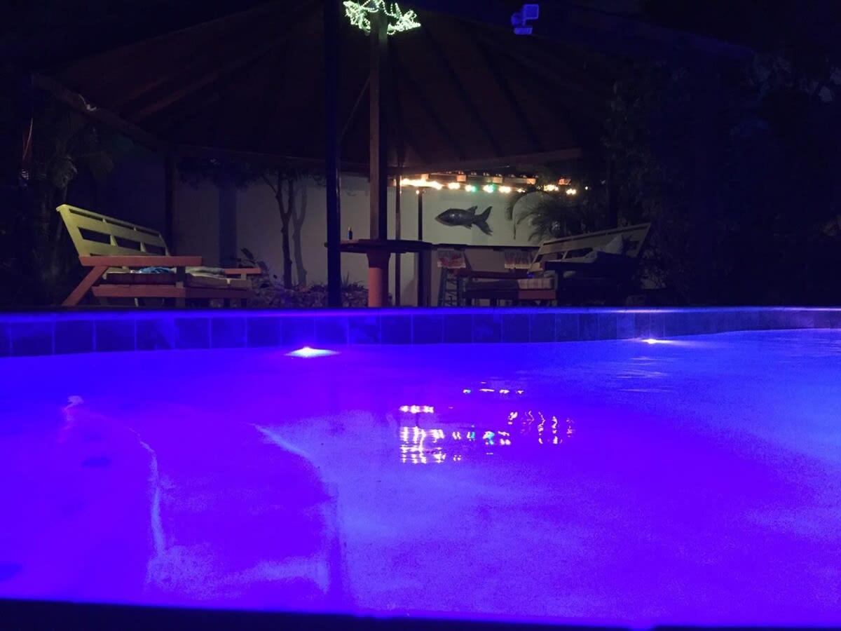 Parrot Villa - Stunning vacation home near Eagle Beach