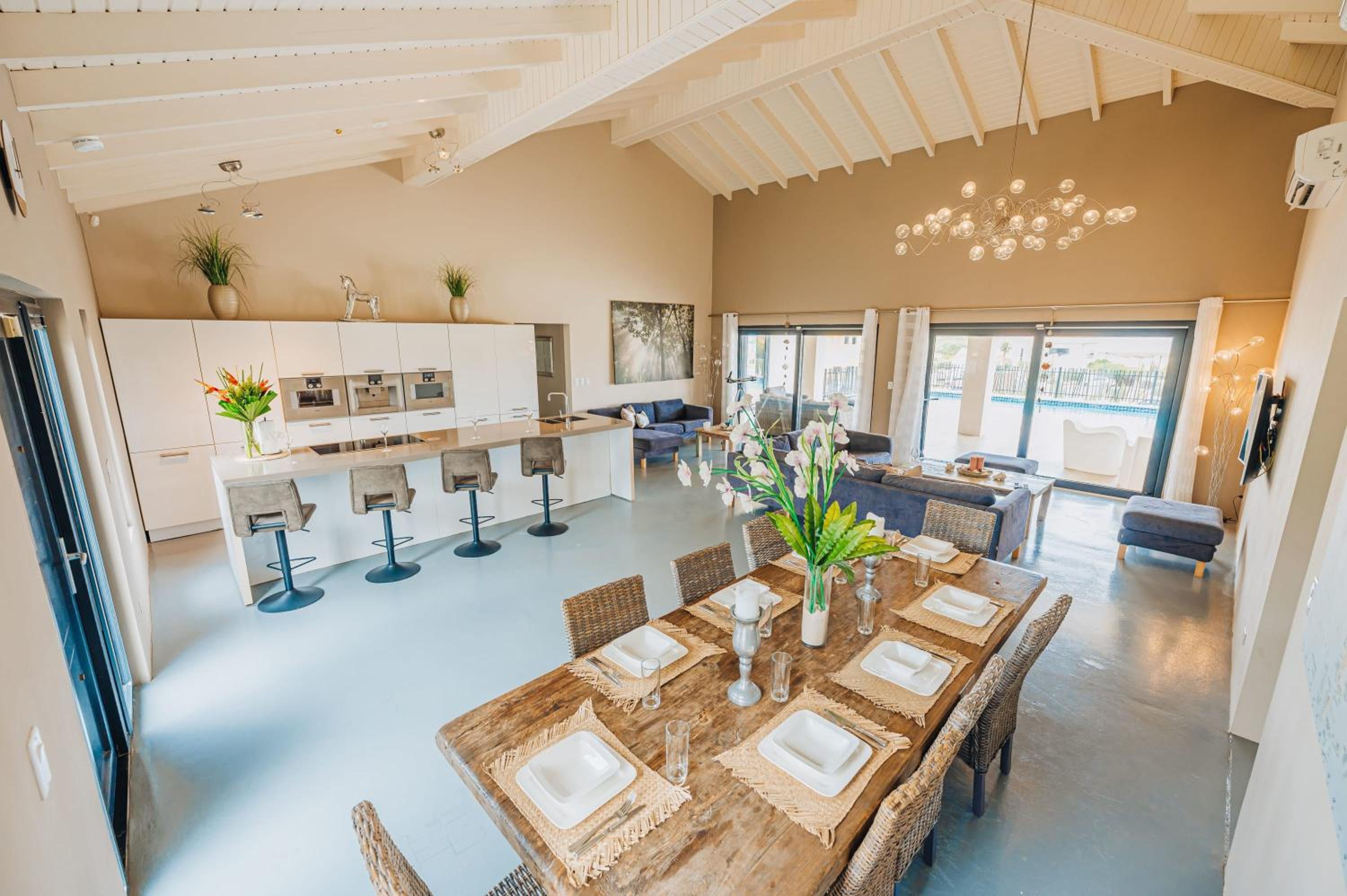 Sea Breeze Villa - Located within Tierra del Sol