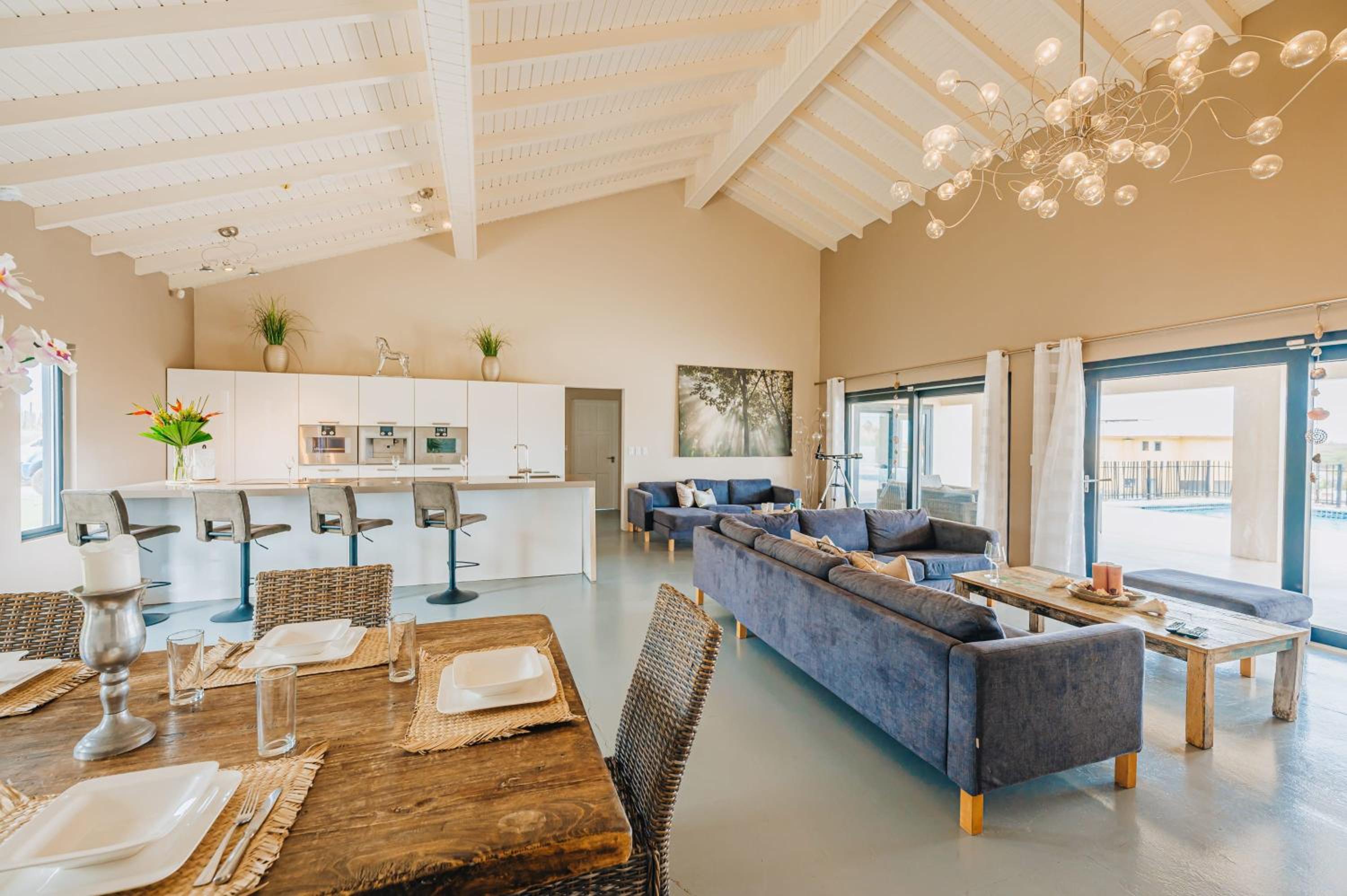 Sea Breeze Villa - Located within Tierra del Sol