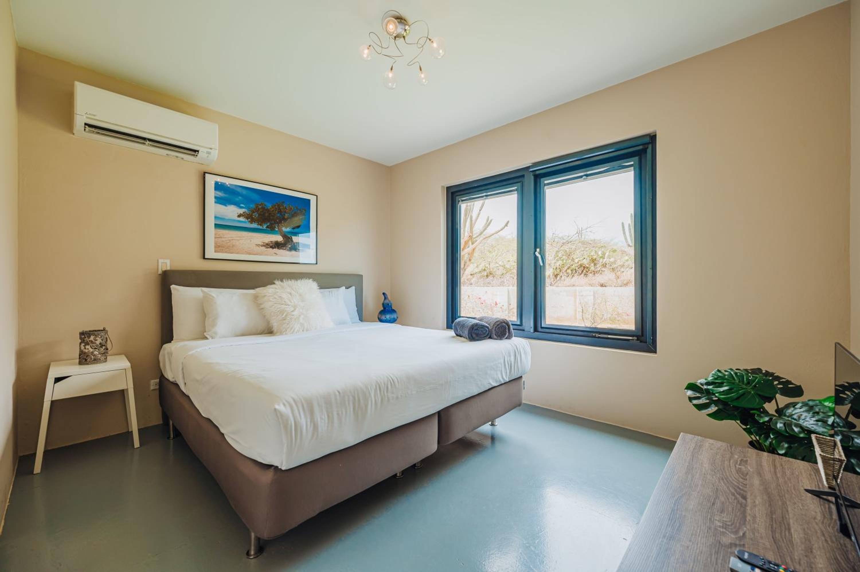 Sea Breeze Villa - Located within Tierra del Sol